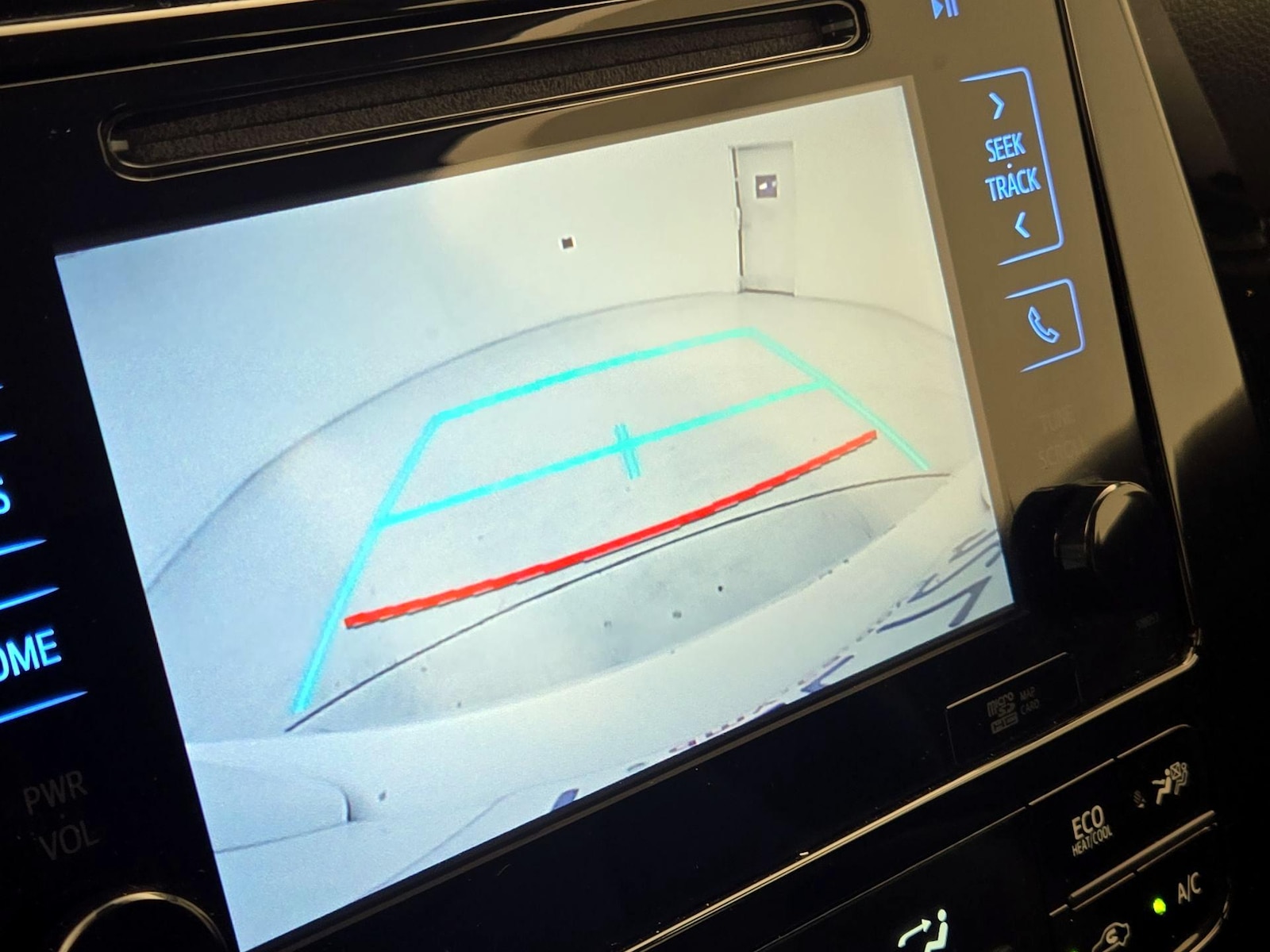 2017 Toyota Prius Four - Photo 14