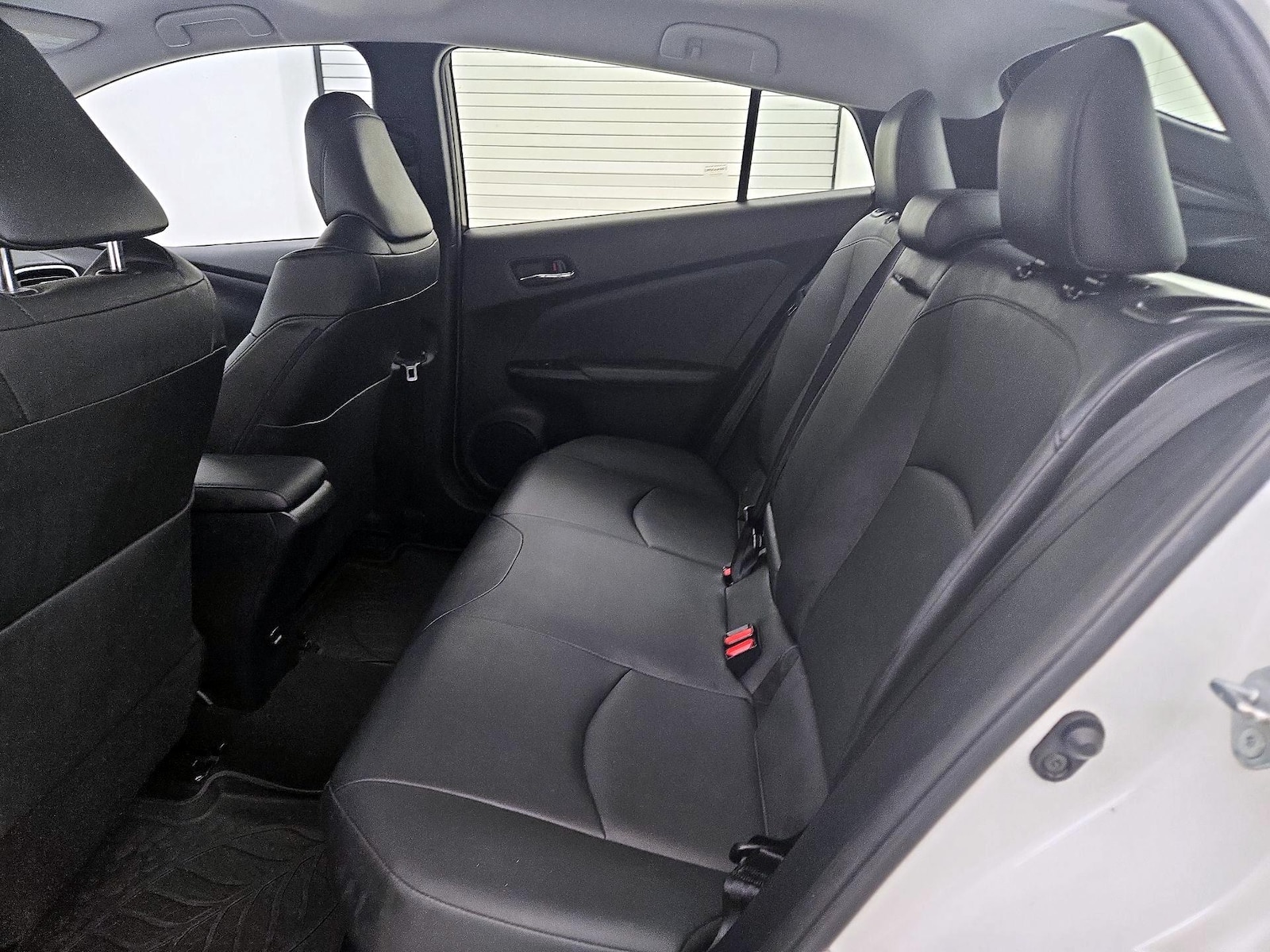 2017 Toyota Prius Four - Photo 18