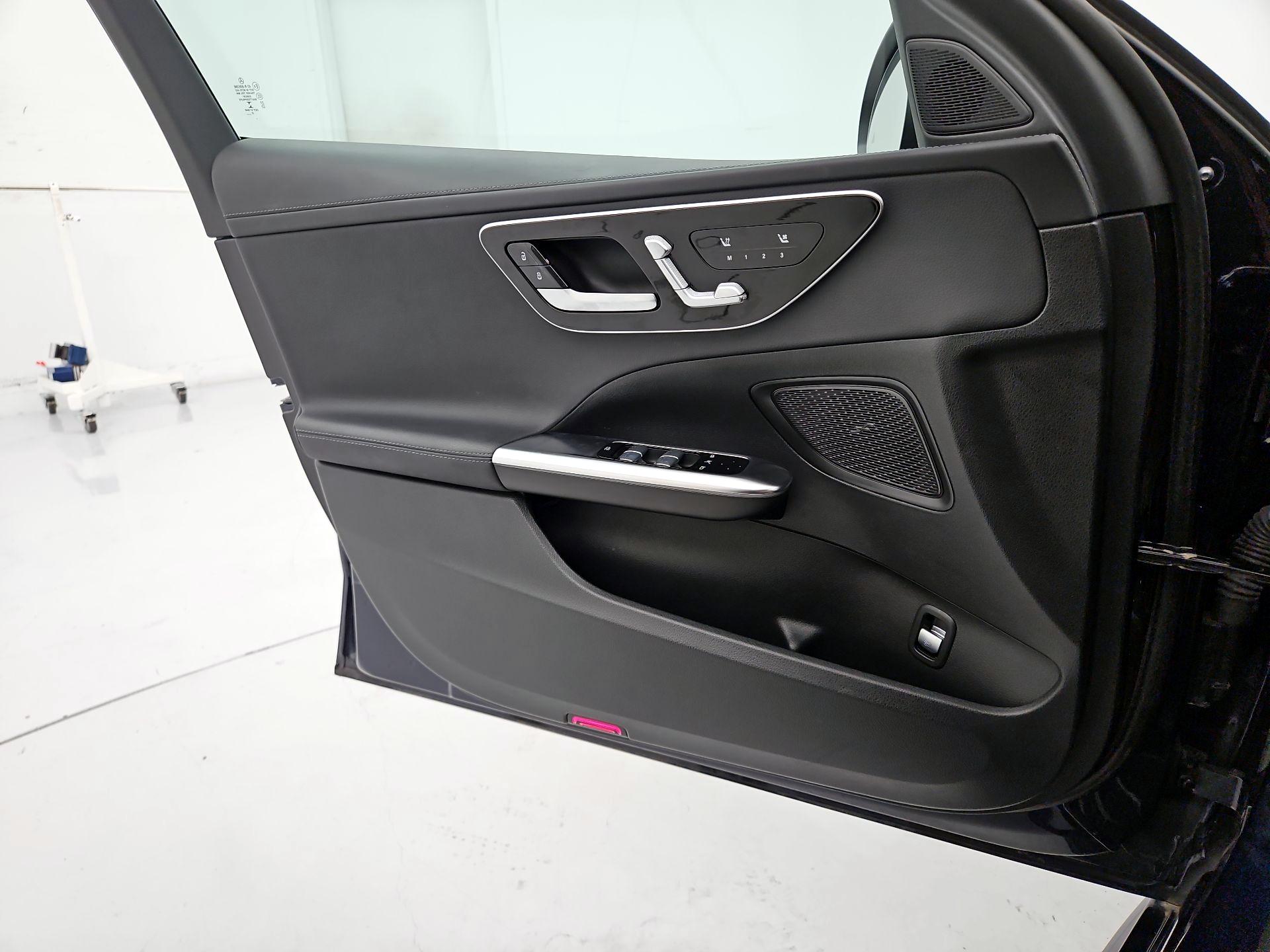 Thumbnail: 2023 Mercedes-Benz C-Class - 12