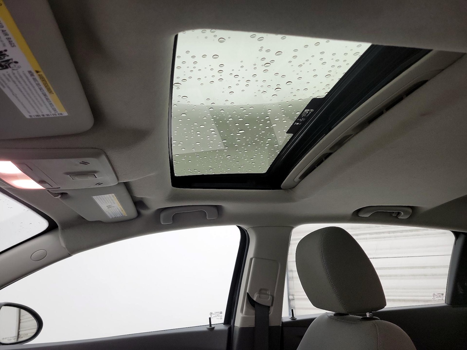 Sunroof(s) & Overhead Airbags