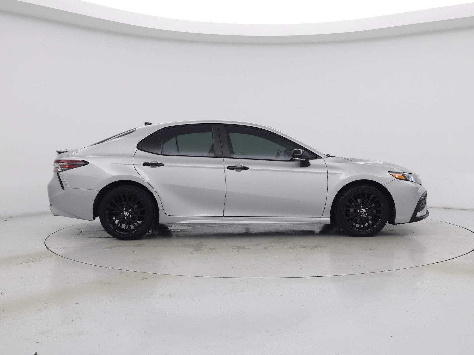 2022 Toyota Camry SE Nightshade - Photo 8