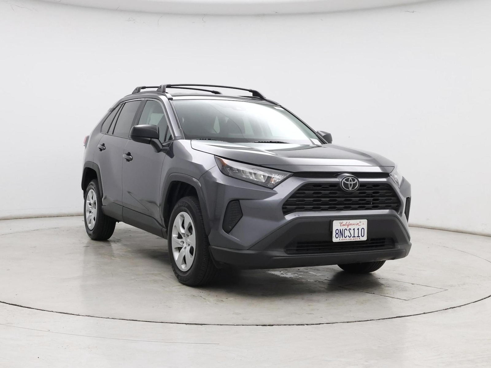 2020 Toyota RAV4 LE - Photo 2