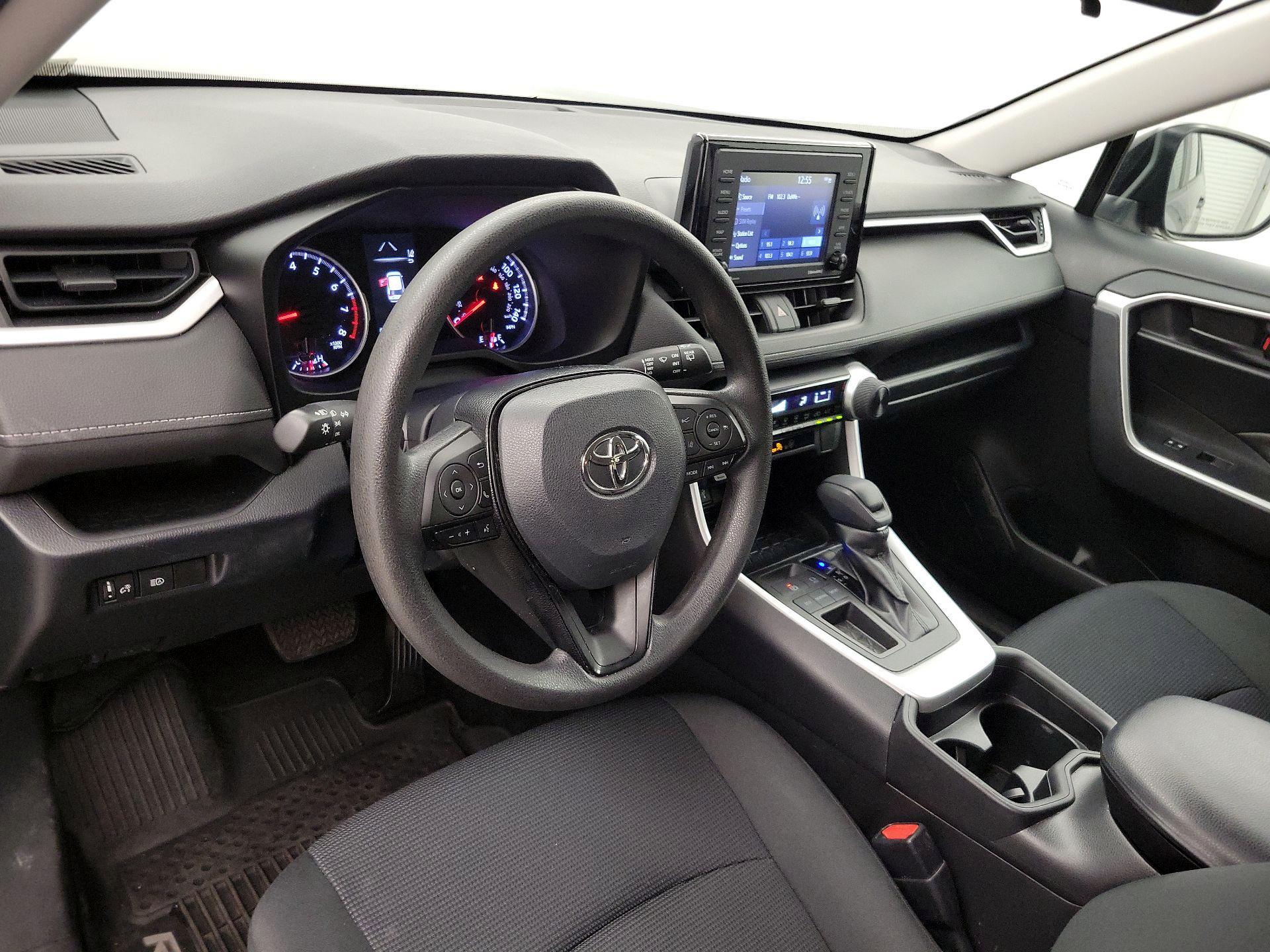 Thumbnail: 2020 Toyota RAV4 - 9