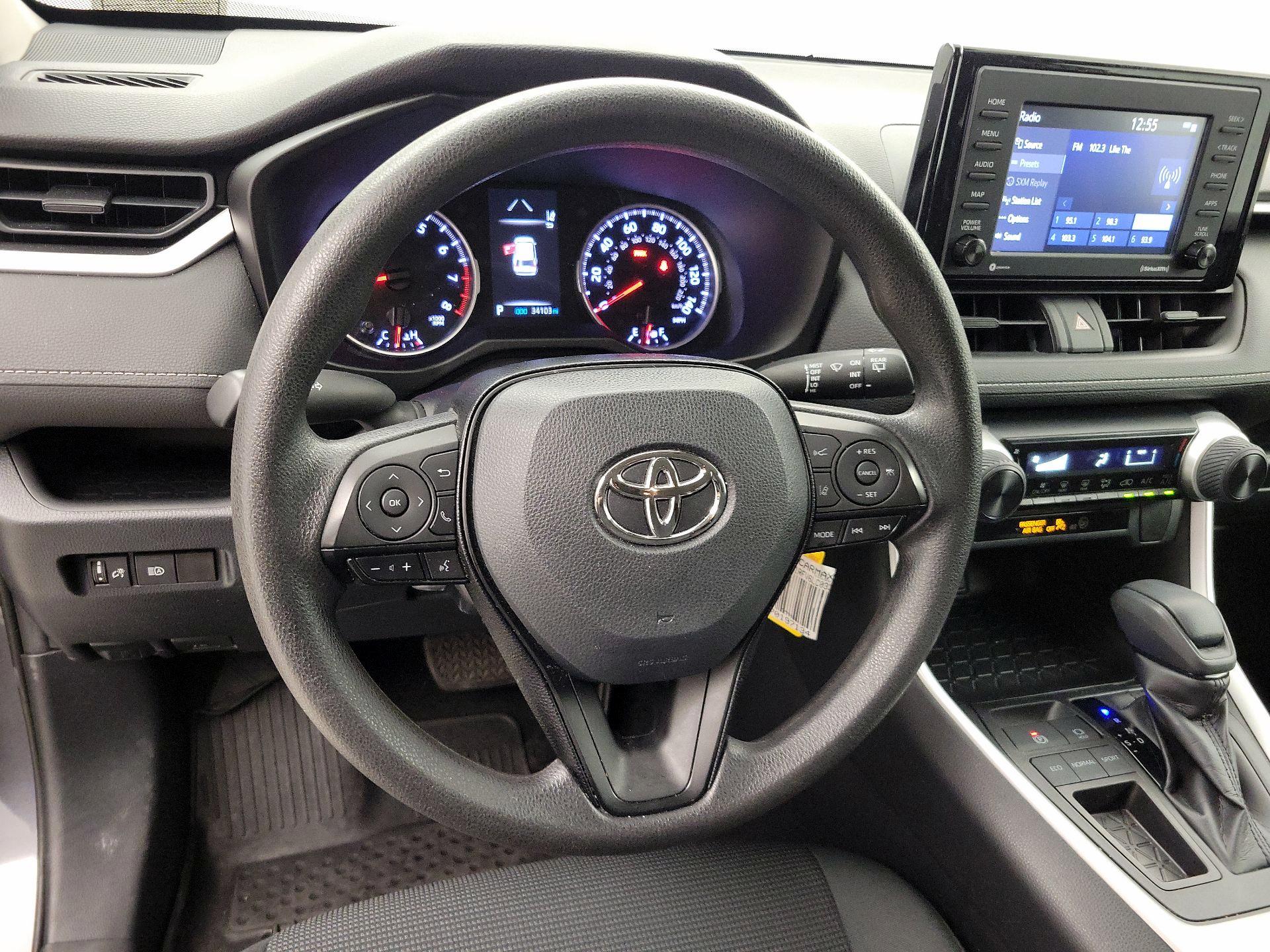 Thumbnail: 2020 Toyota RAV4 - 10