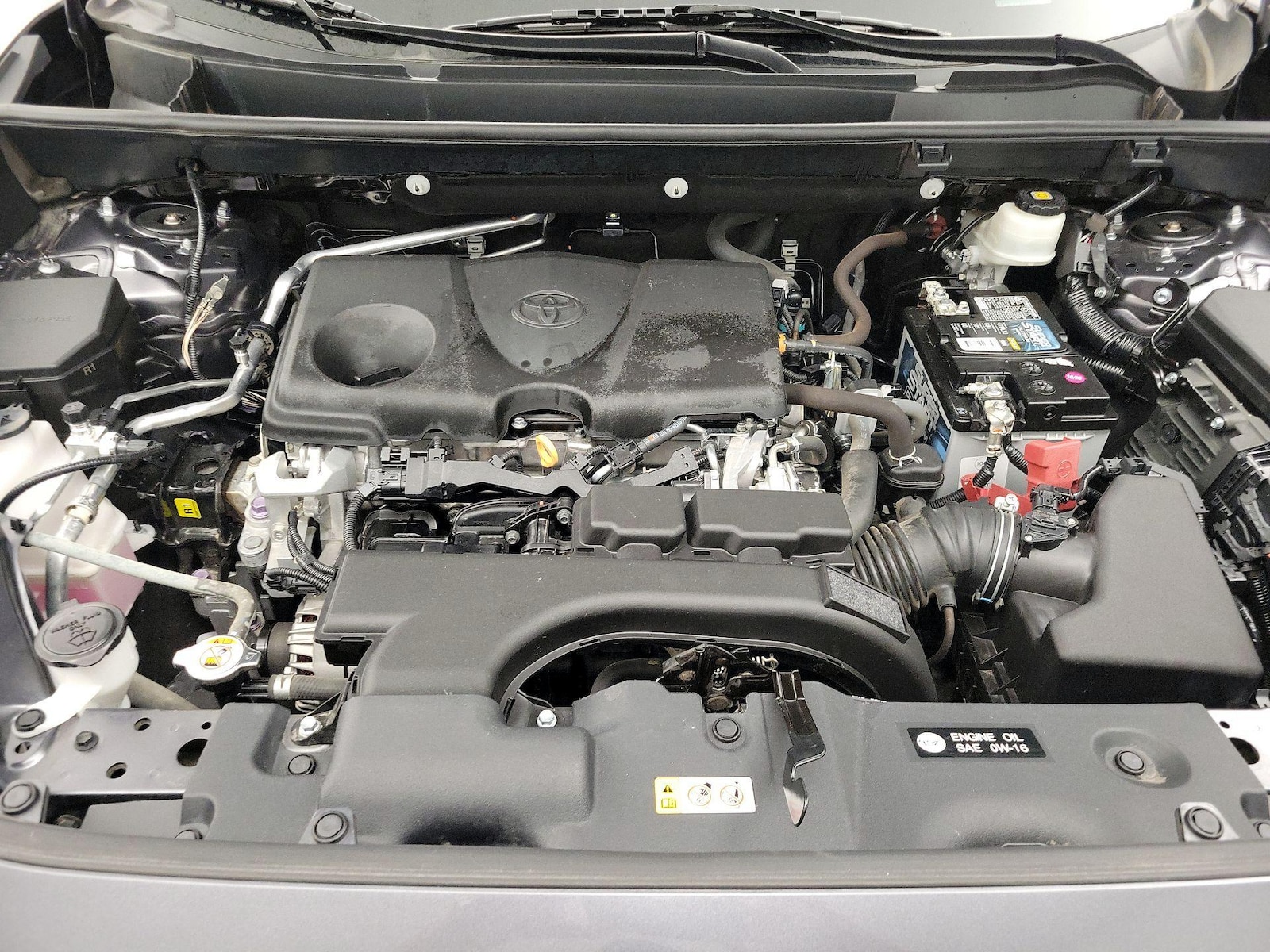 2020 Toyota RAV4 LE - Photo 22