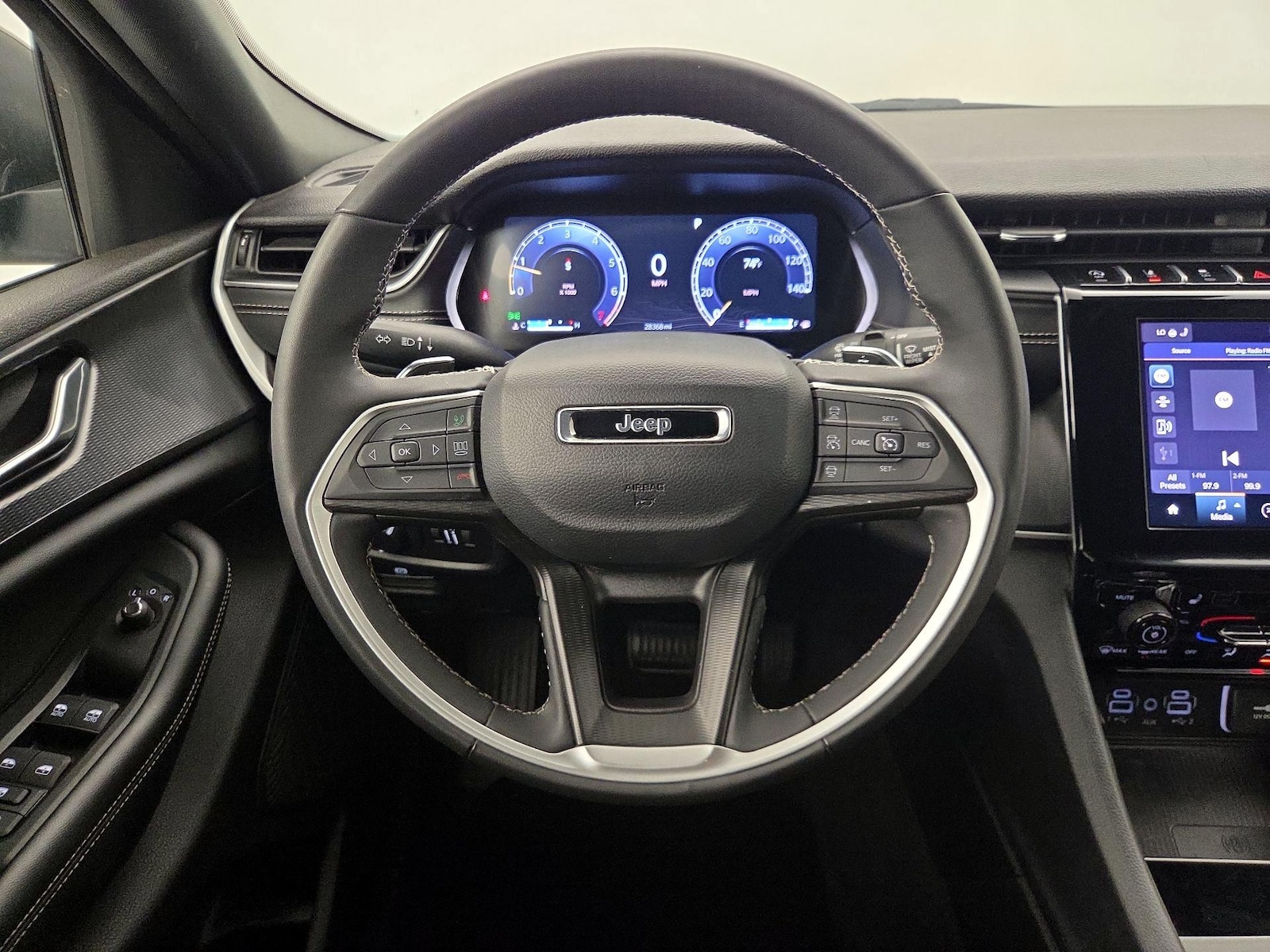 2025 Jeep Grand Cherokee L Laredo - Photo 11