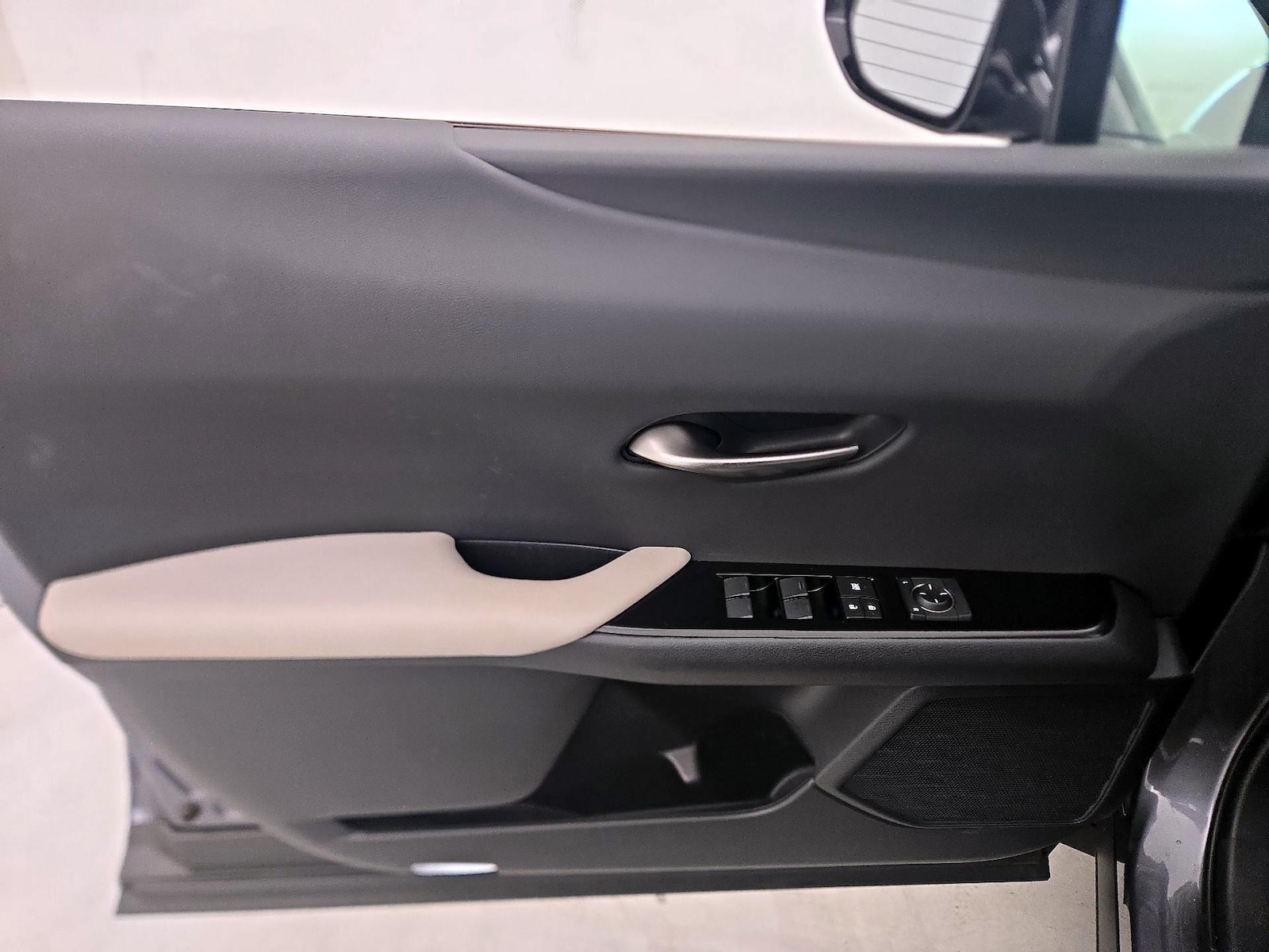 2021 Lexus UX 200 - Photo 13