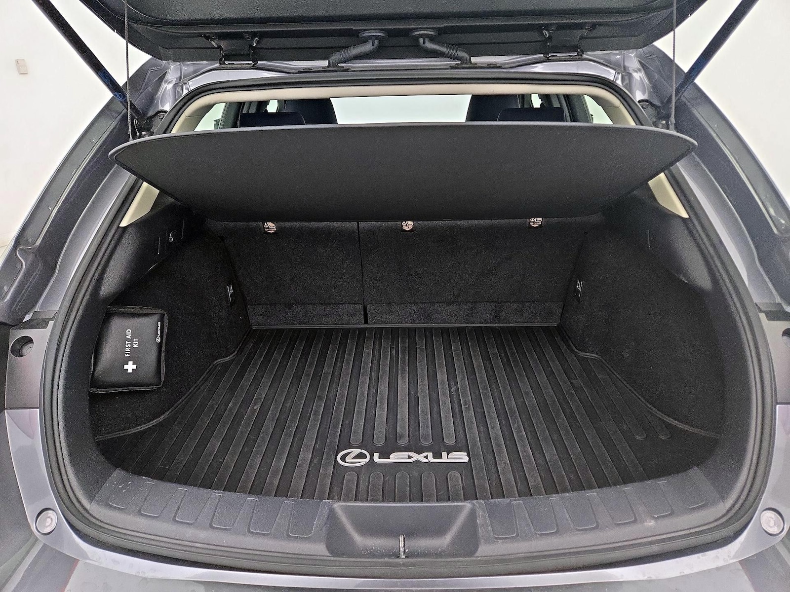 2021 Lexus UX 200 - Photo 19
