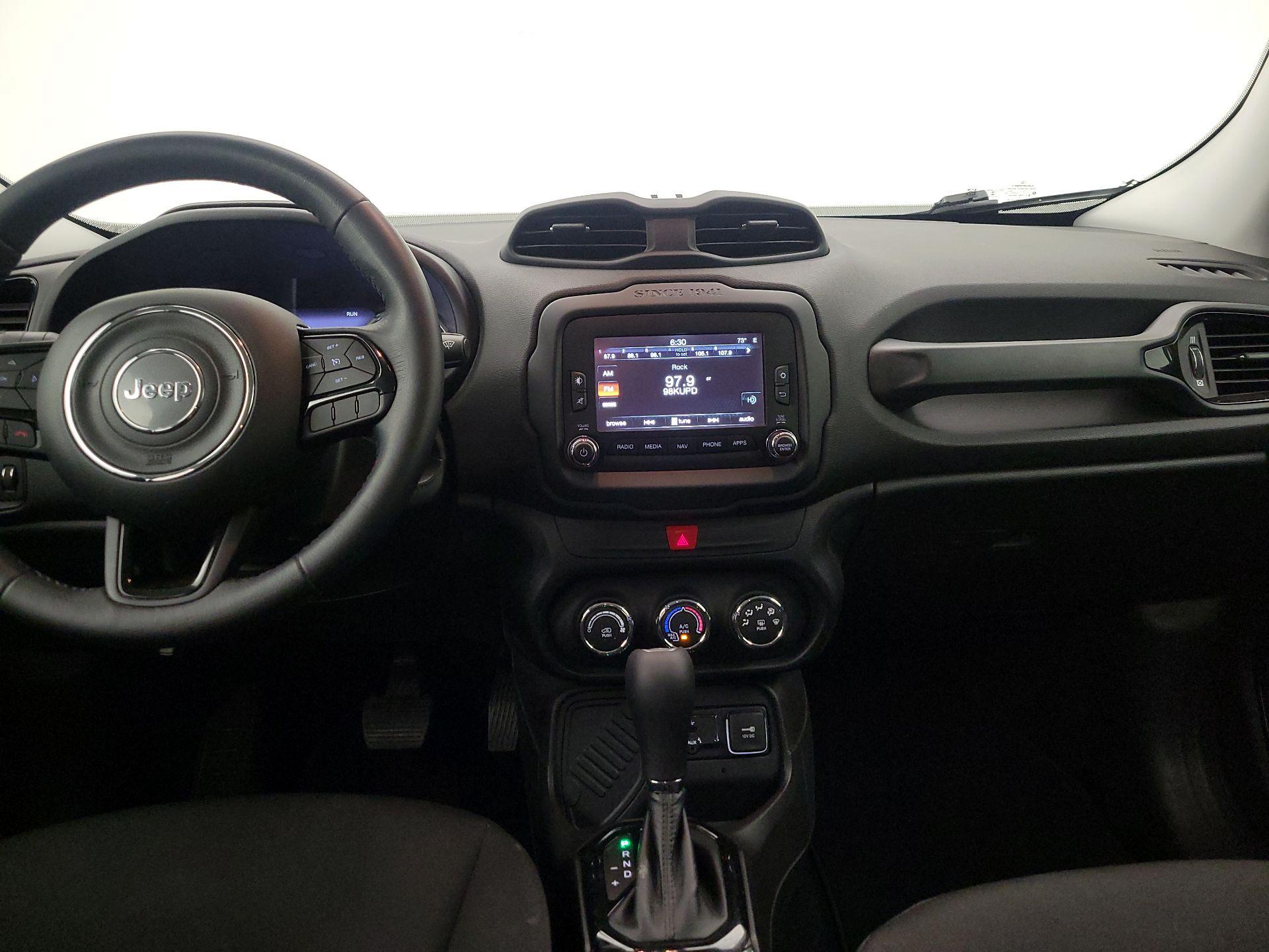 Thumbnail: 2017 Jeep Renegade - 9