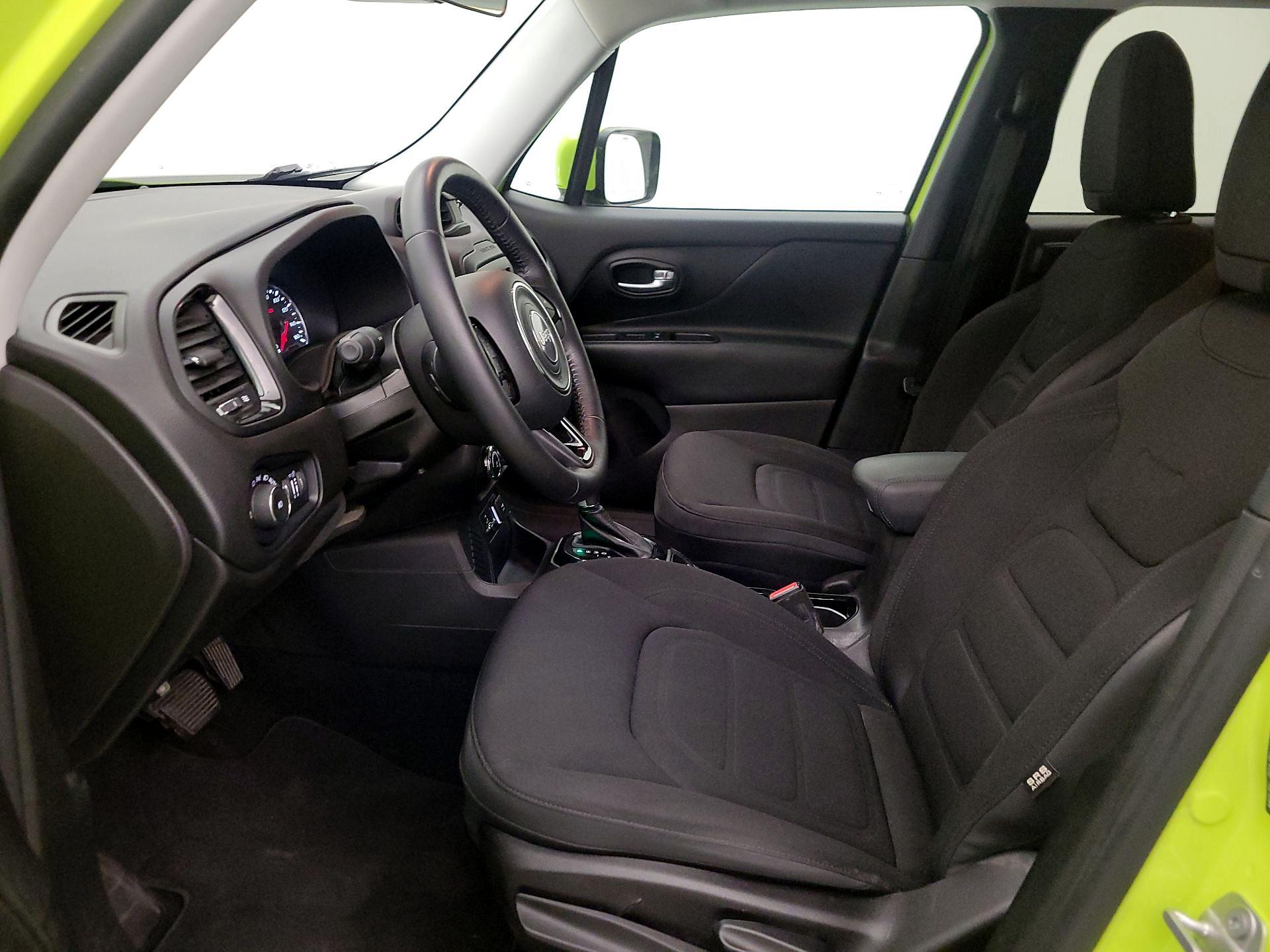 Thumbnail: 2017 Jeep Renegade - 11