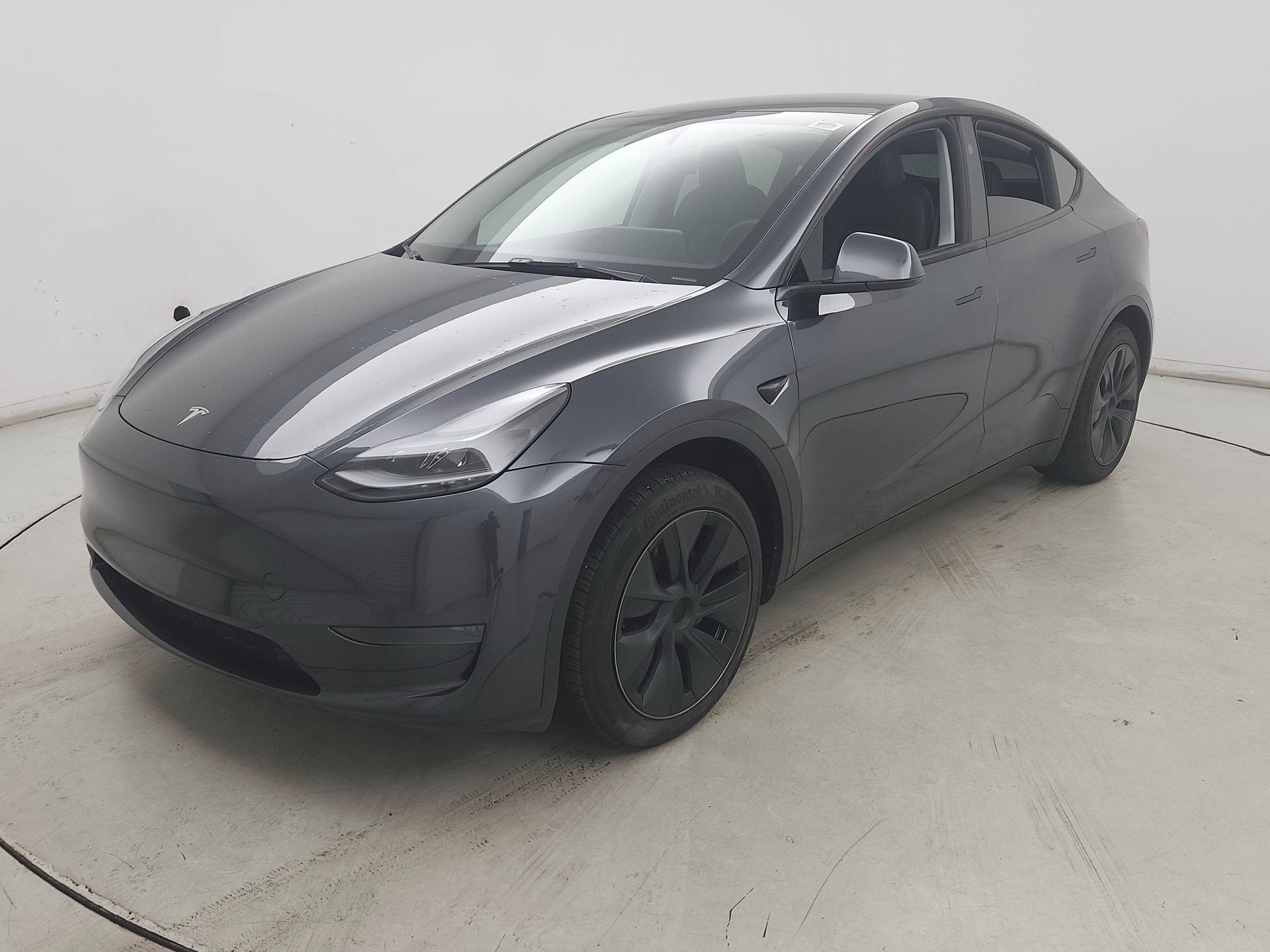 Thumbnail: 2025 Tesla Model Y - 3