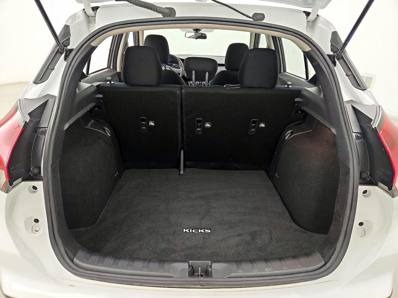 2024 Nissan Kicks S - Photo 21