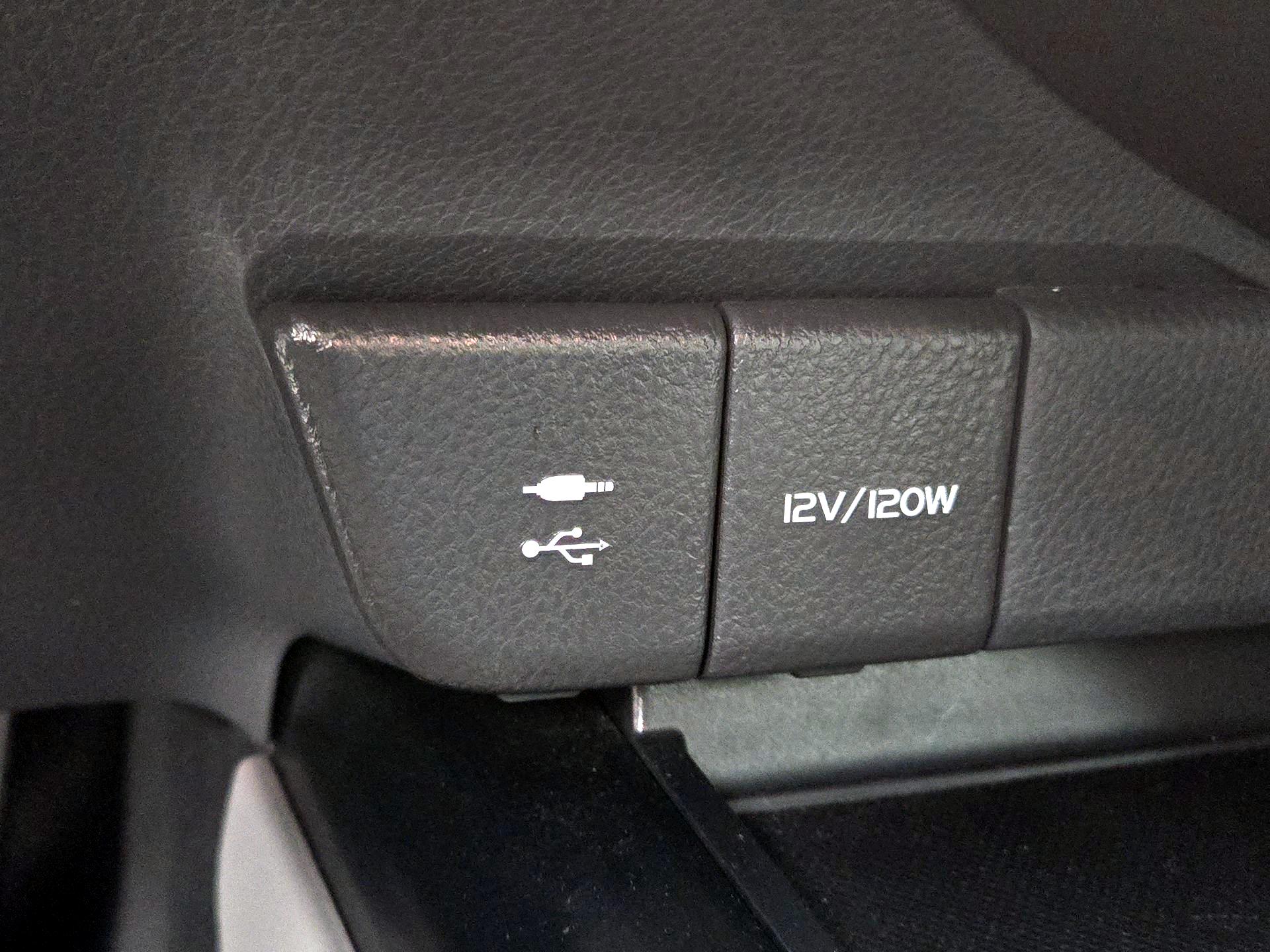 Thumbnail: 2018 Toyota Camry - 18