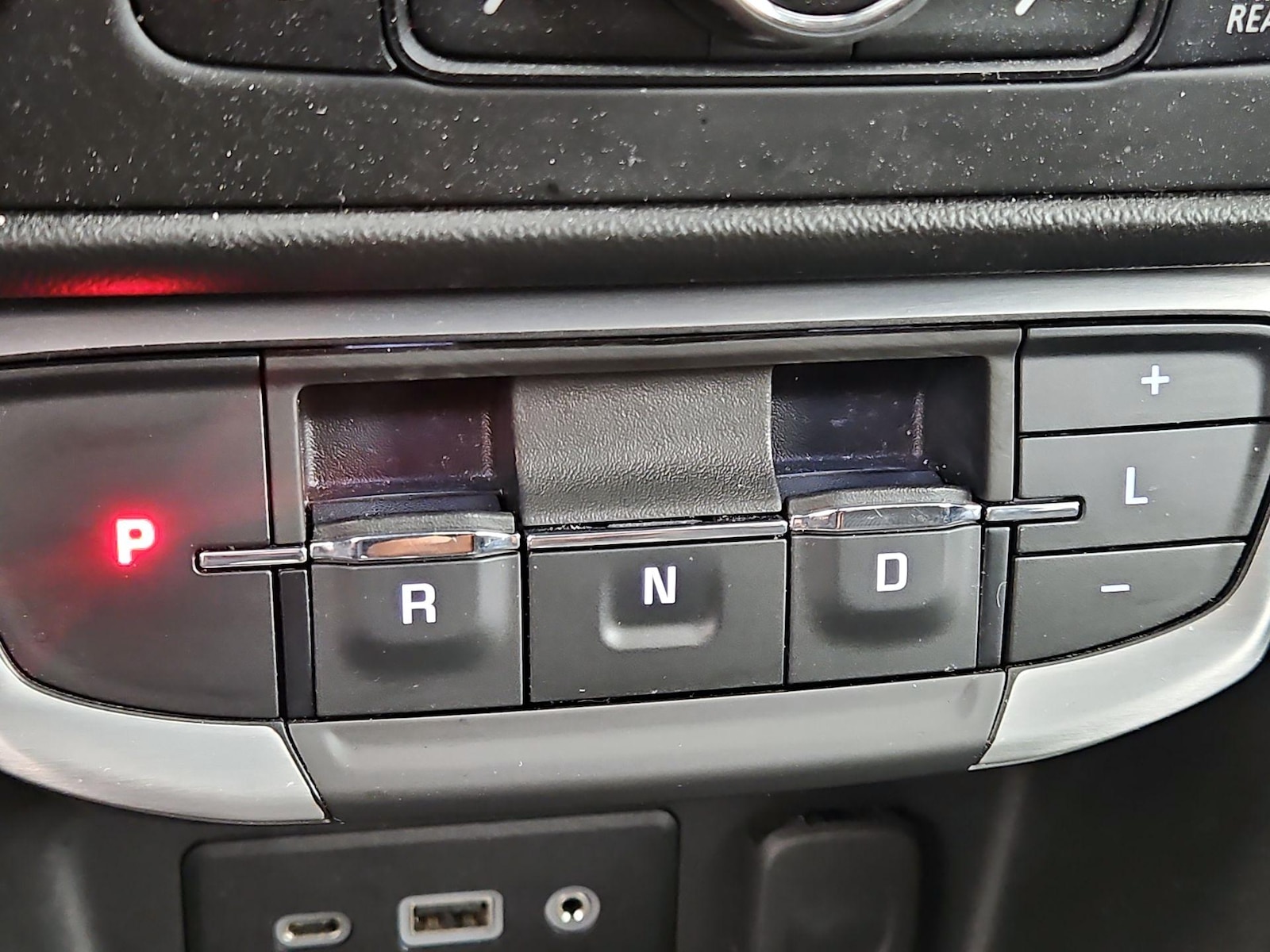 2022 GMC Terrain SLE - Photo 18