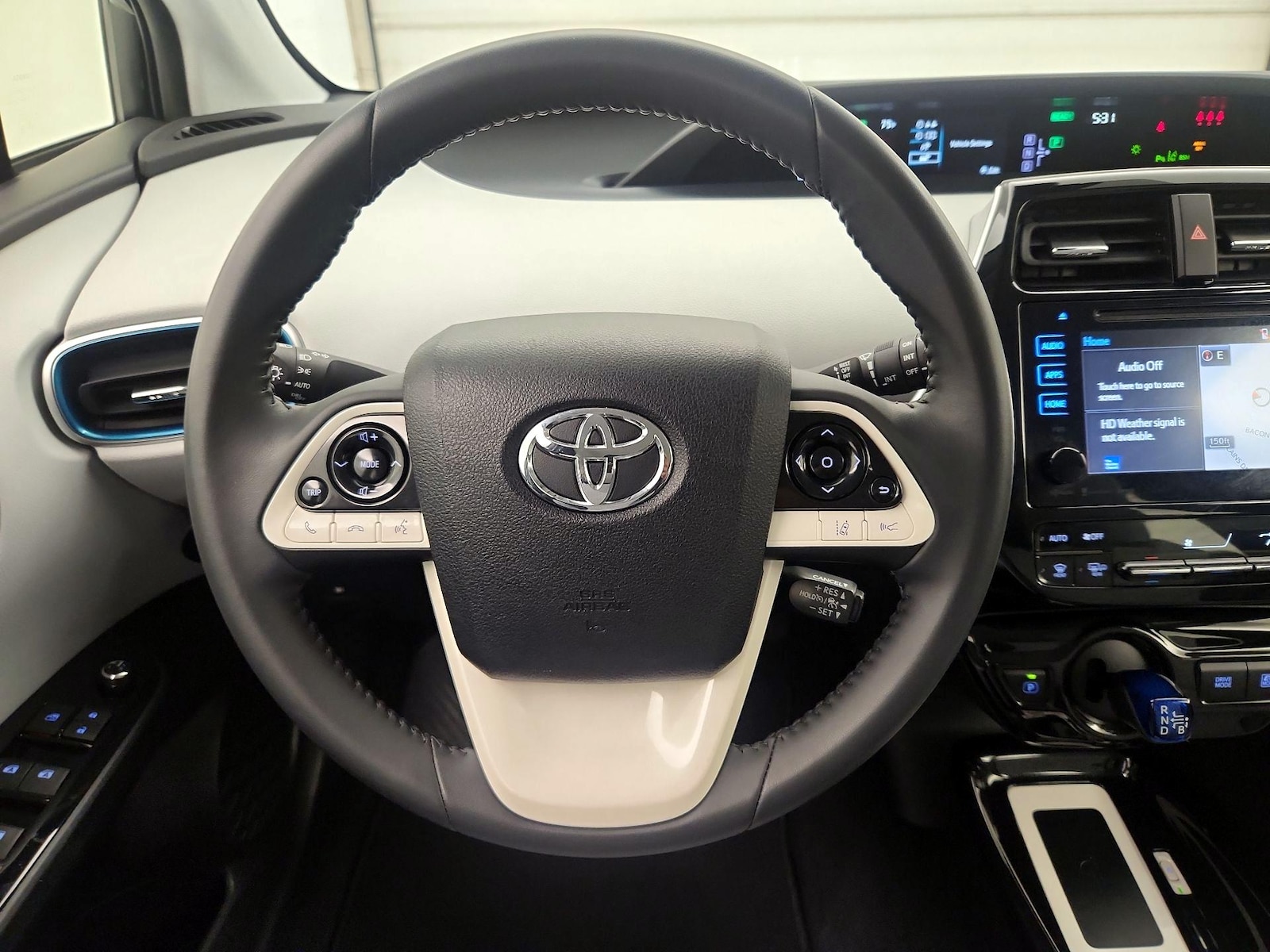 2017 Toyota Prius Three - Photo 11