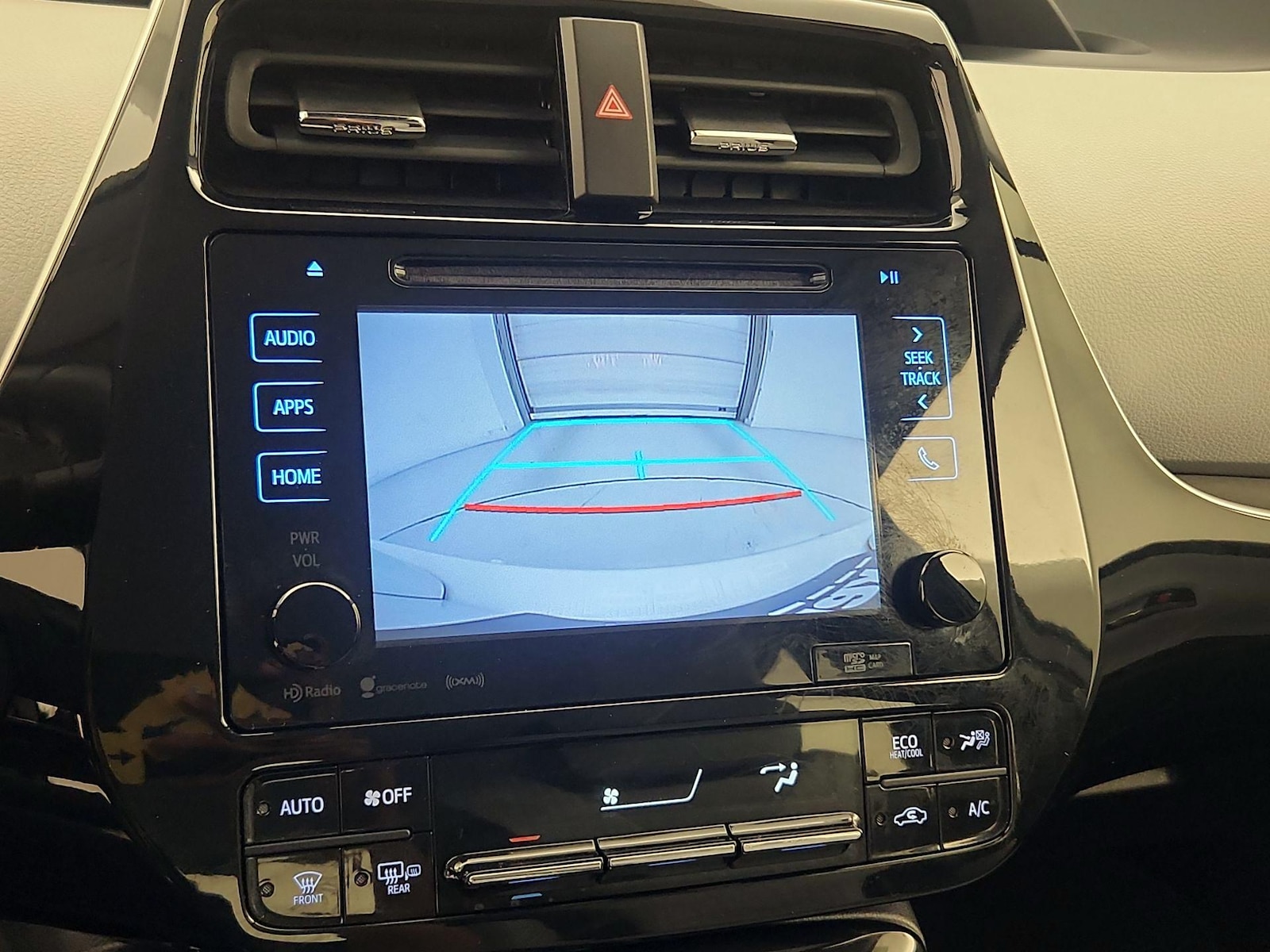 2017 Toyota Prius Three - Photo 15