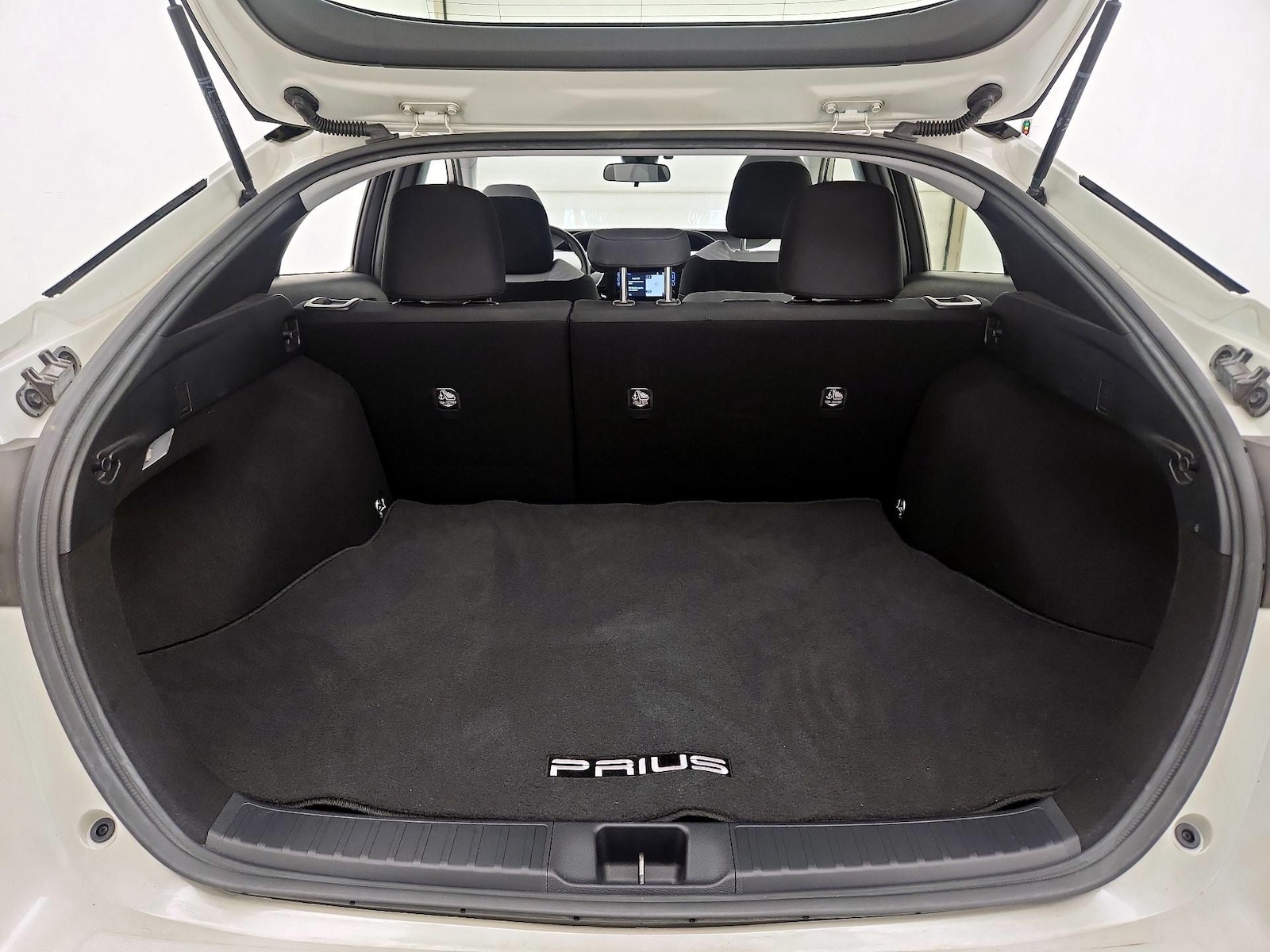 2017 Toyota Prius Three - Photo 20