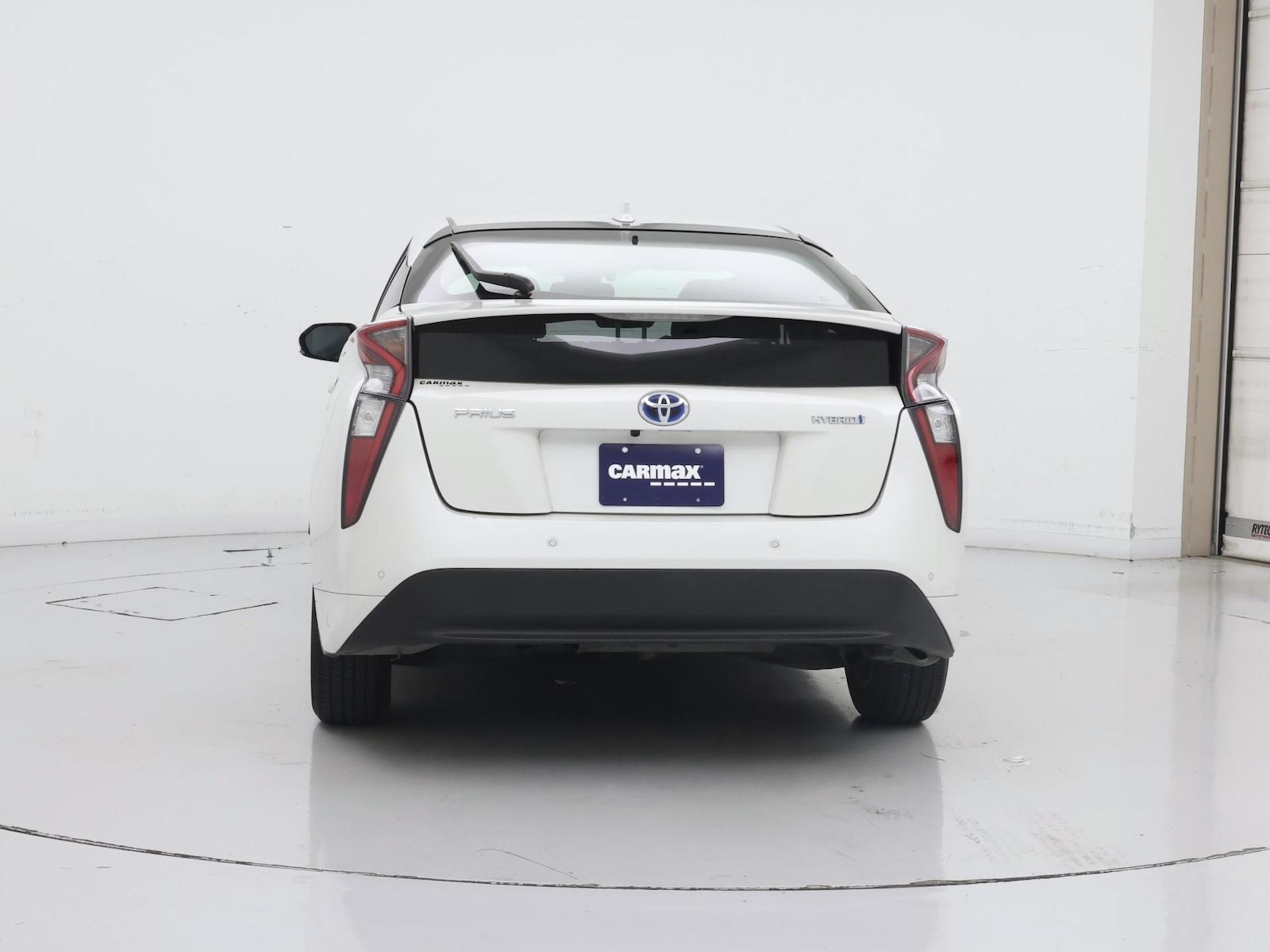 2017 Toyota Prius Three - Photo 7