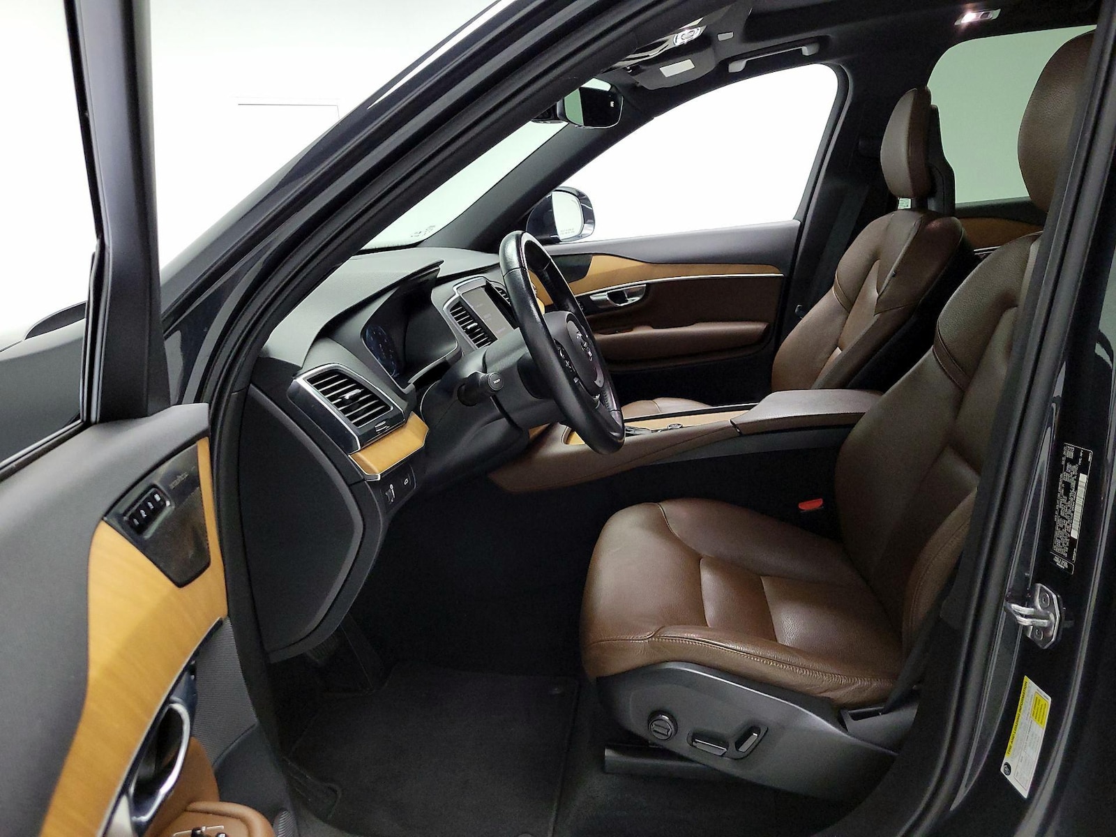2021 Volvo XC90 Momentum - Photo 12