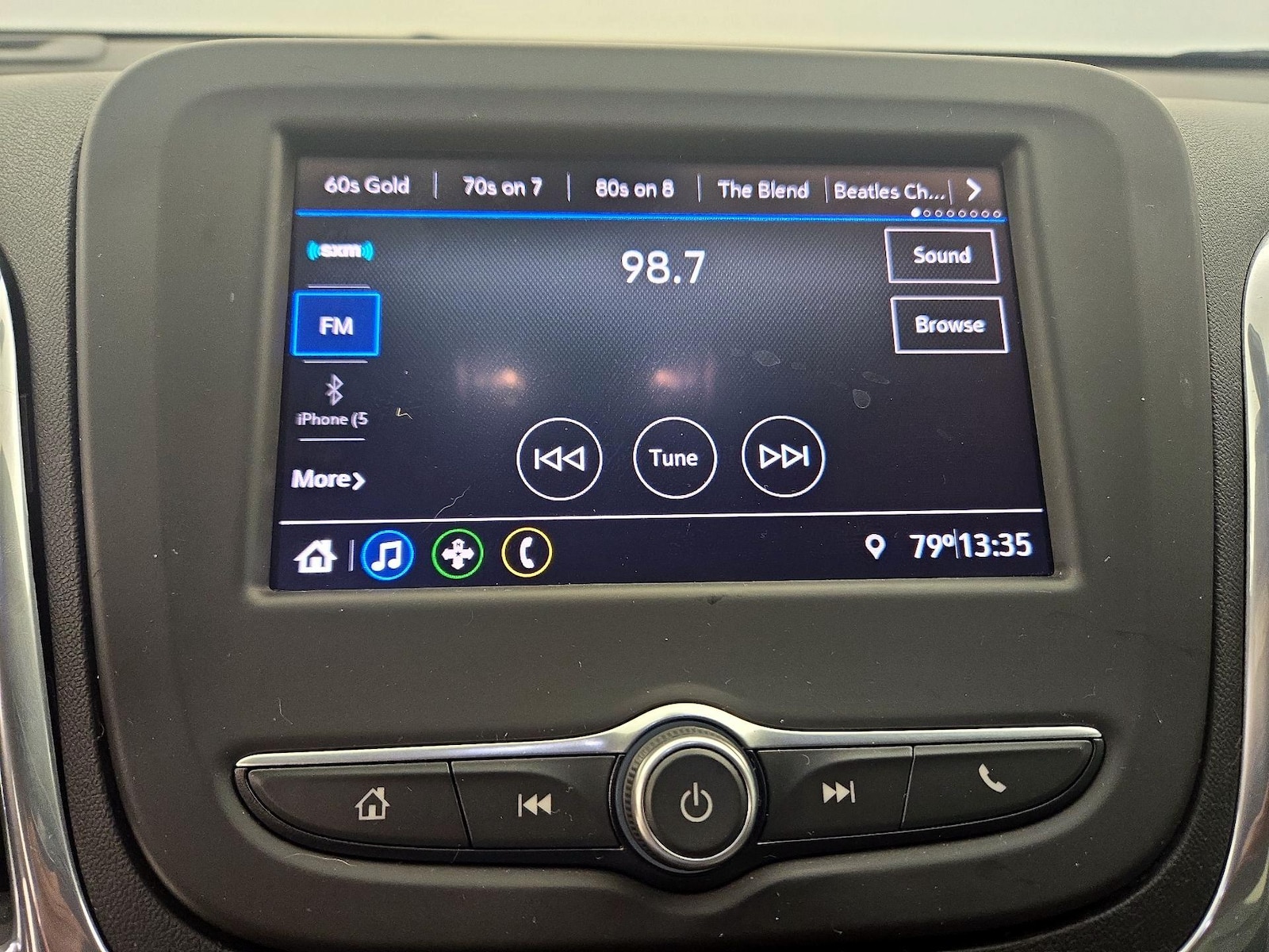 2020 Chevrolet Equinox LT - Photo 16