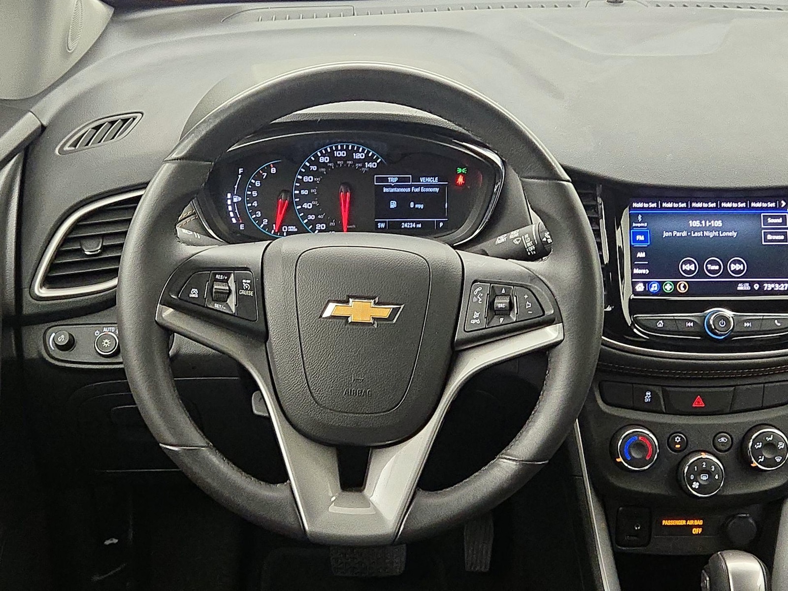 2022 Chevrolet Trax LT - Photo 11