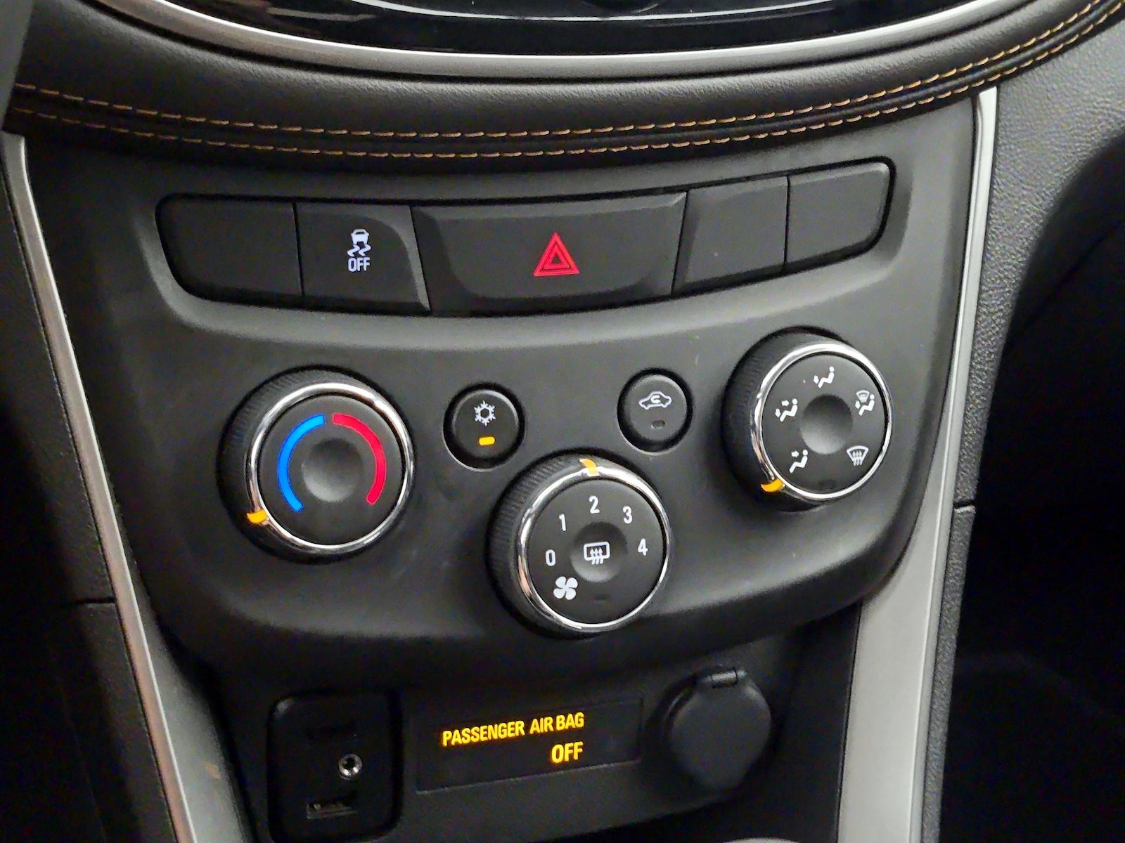 2022 Chevrolet Trax LT - Photo 17