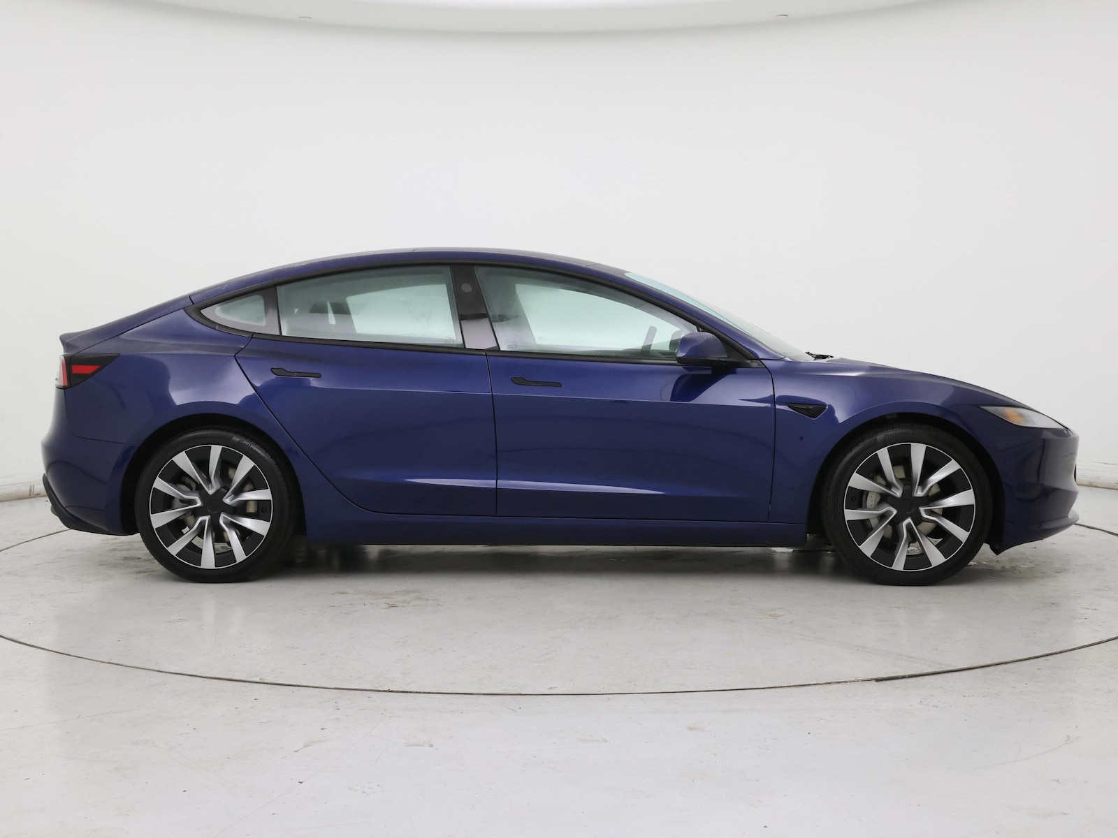 2024 Tesla Model 3 Long Range - Photo 8