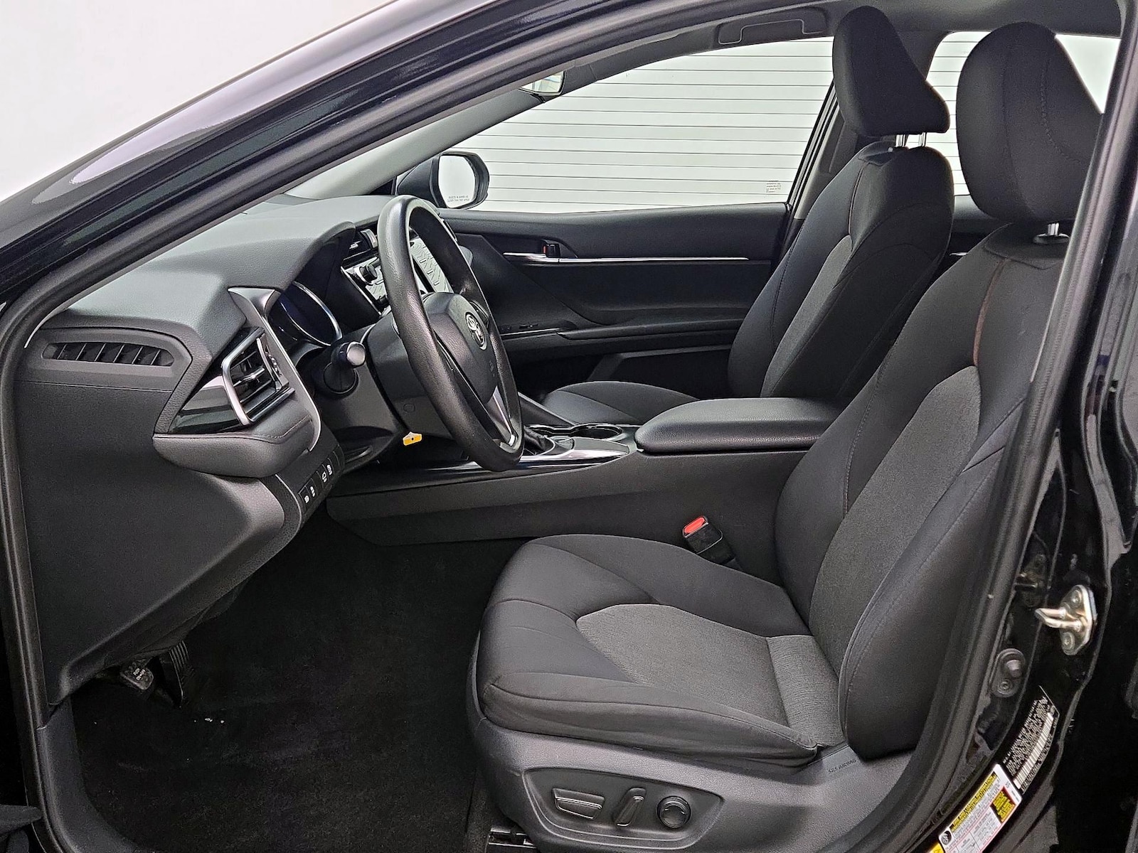 Power Seat(s) & Side Airbags