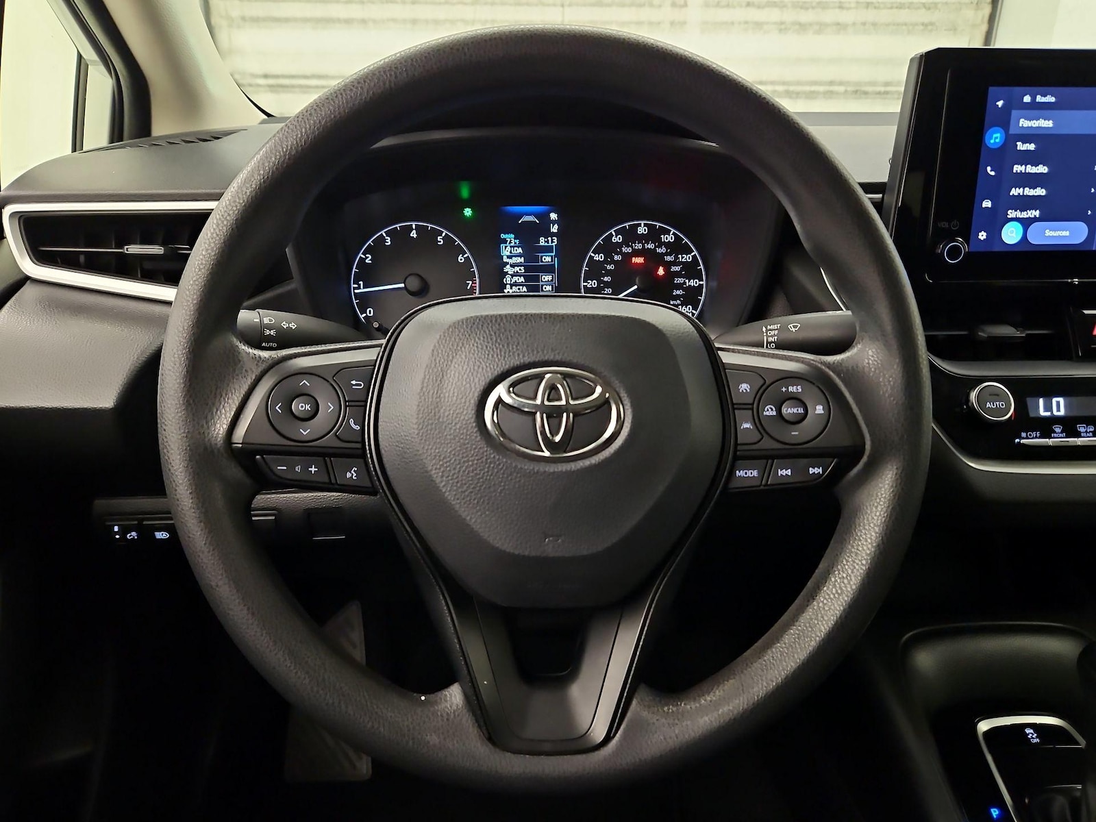 2023 Toyota Corolla LE - Photo 11