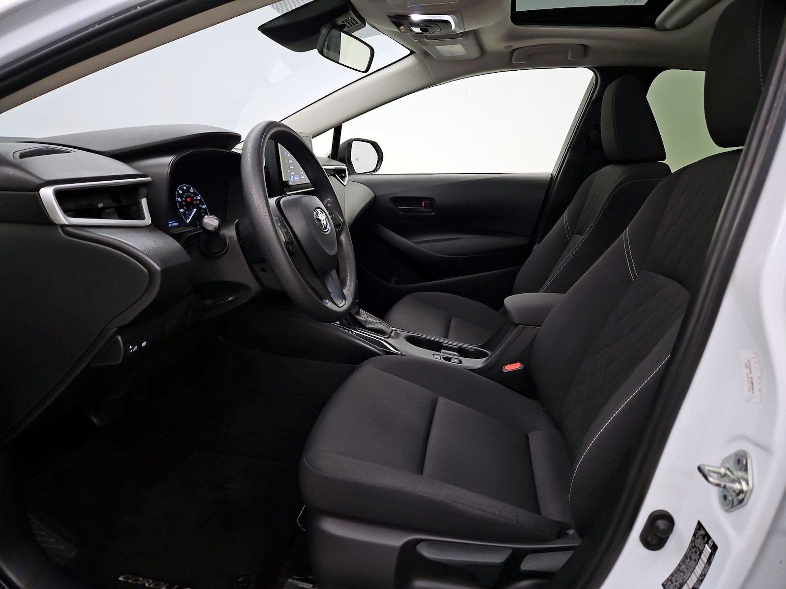 2023 Toyota Corolla LE - Photo 12