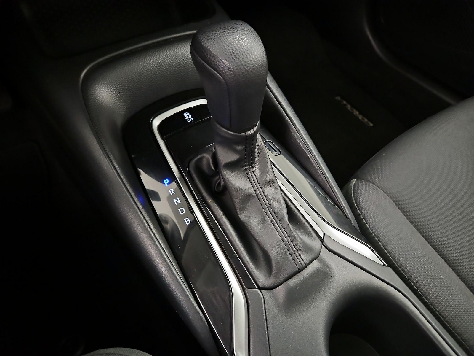 2023 Toyota Corolla LE - Photo 18