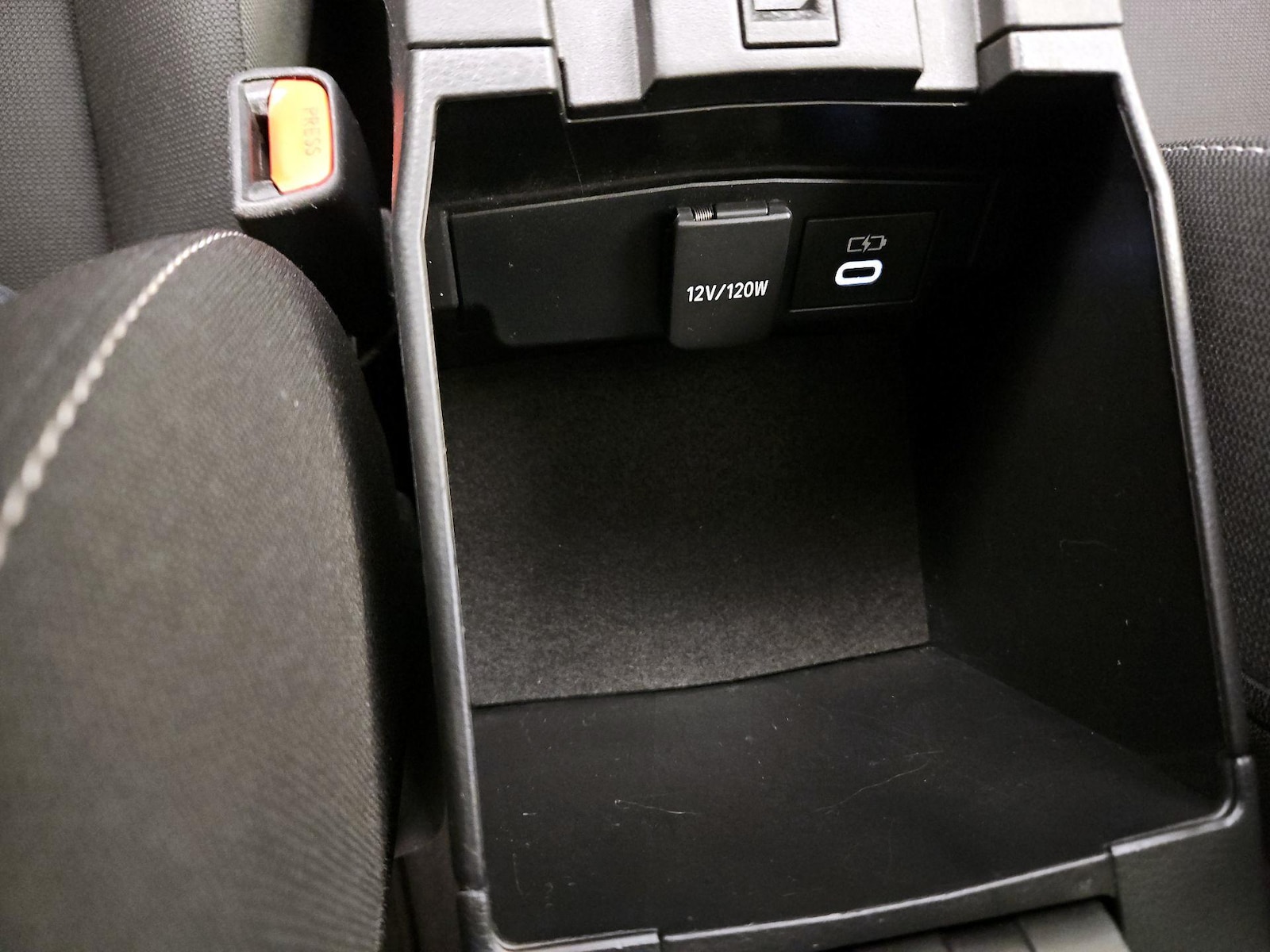 2023 Toyota Corolla LE - Photo 19