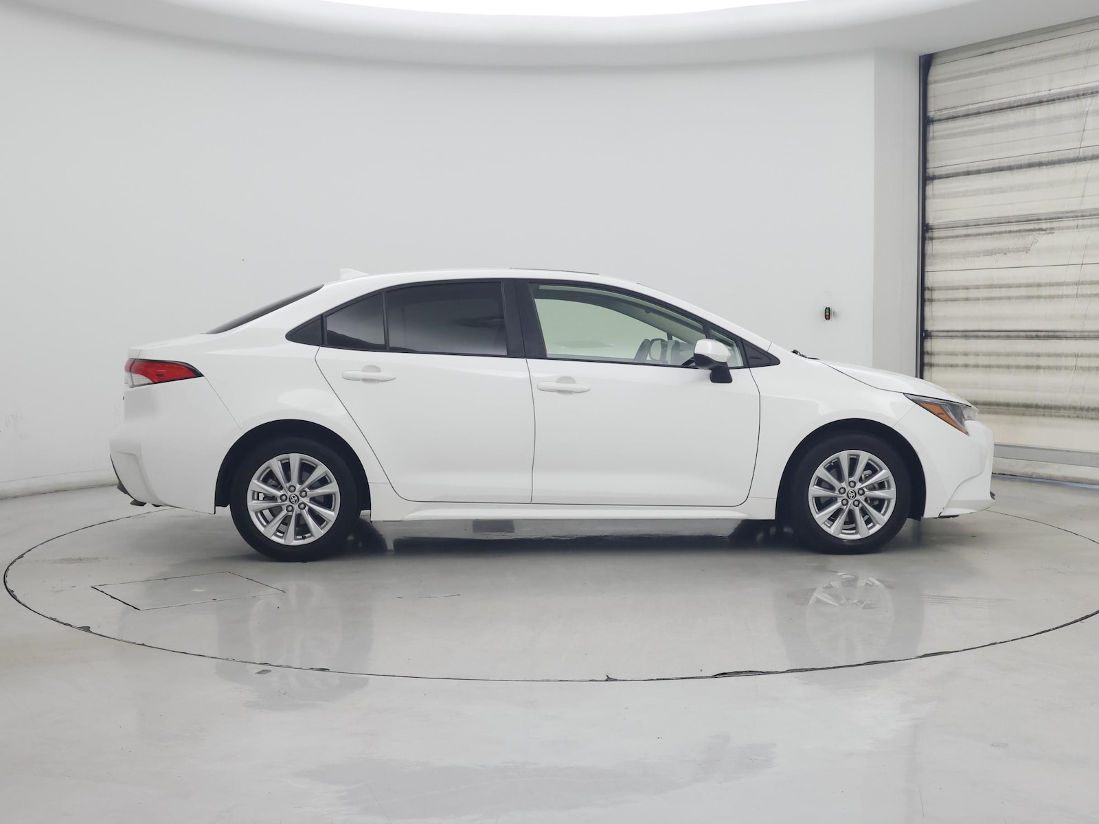 2023 Toyota Corolla LE - Photo 8