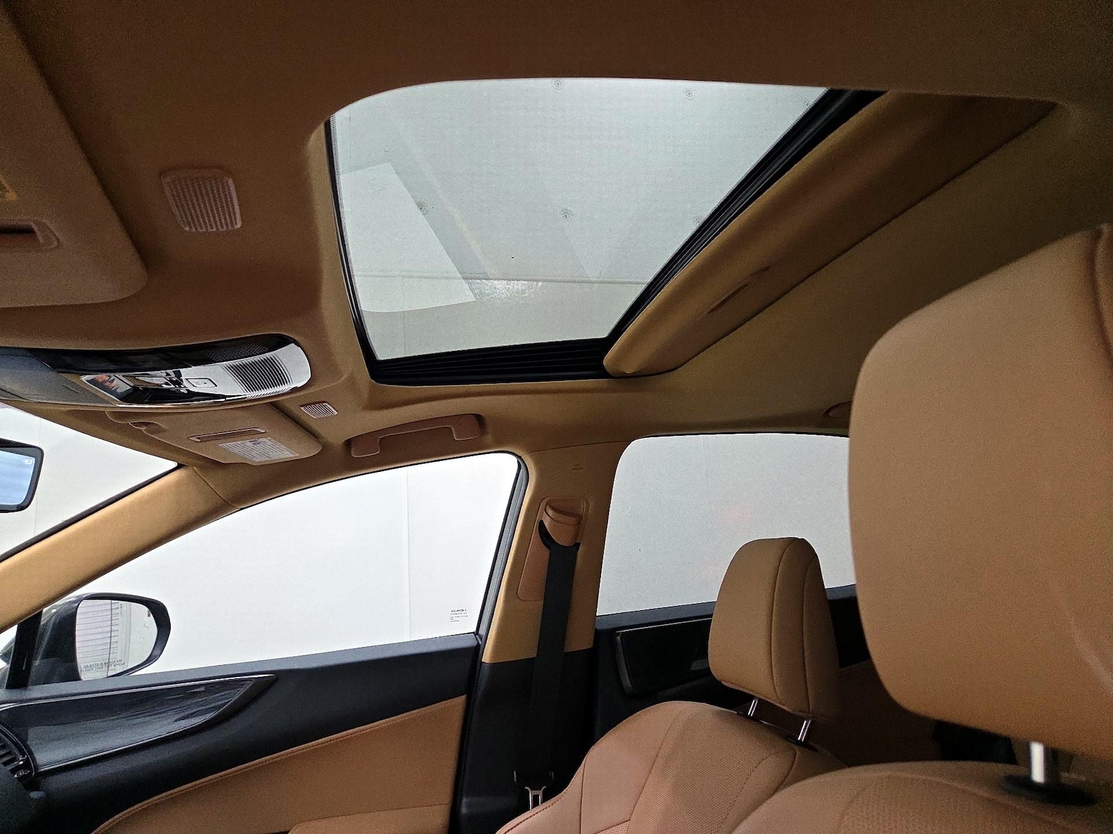 Sunroof(s) & Overhead Airbags