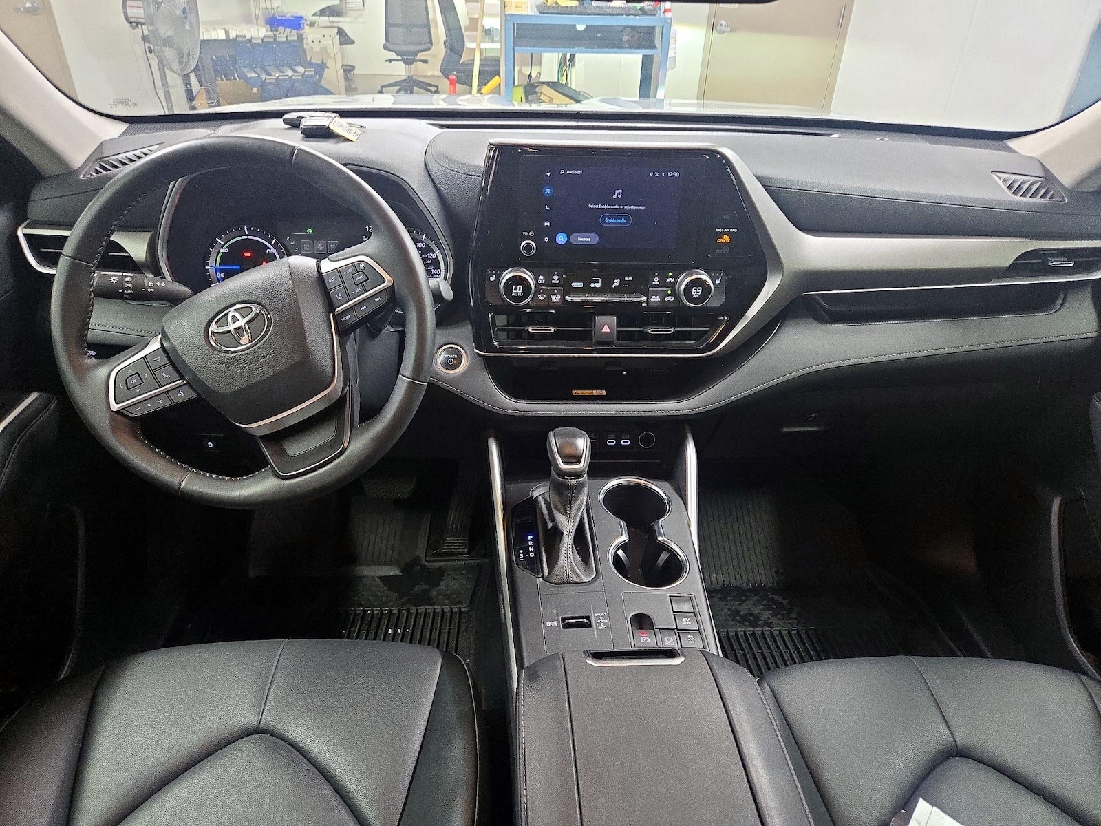 2024 Toyota Highlander XLE - Photo 10