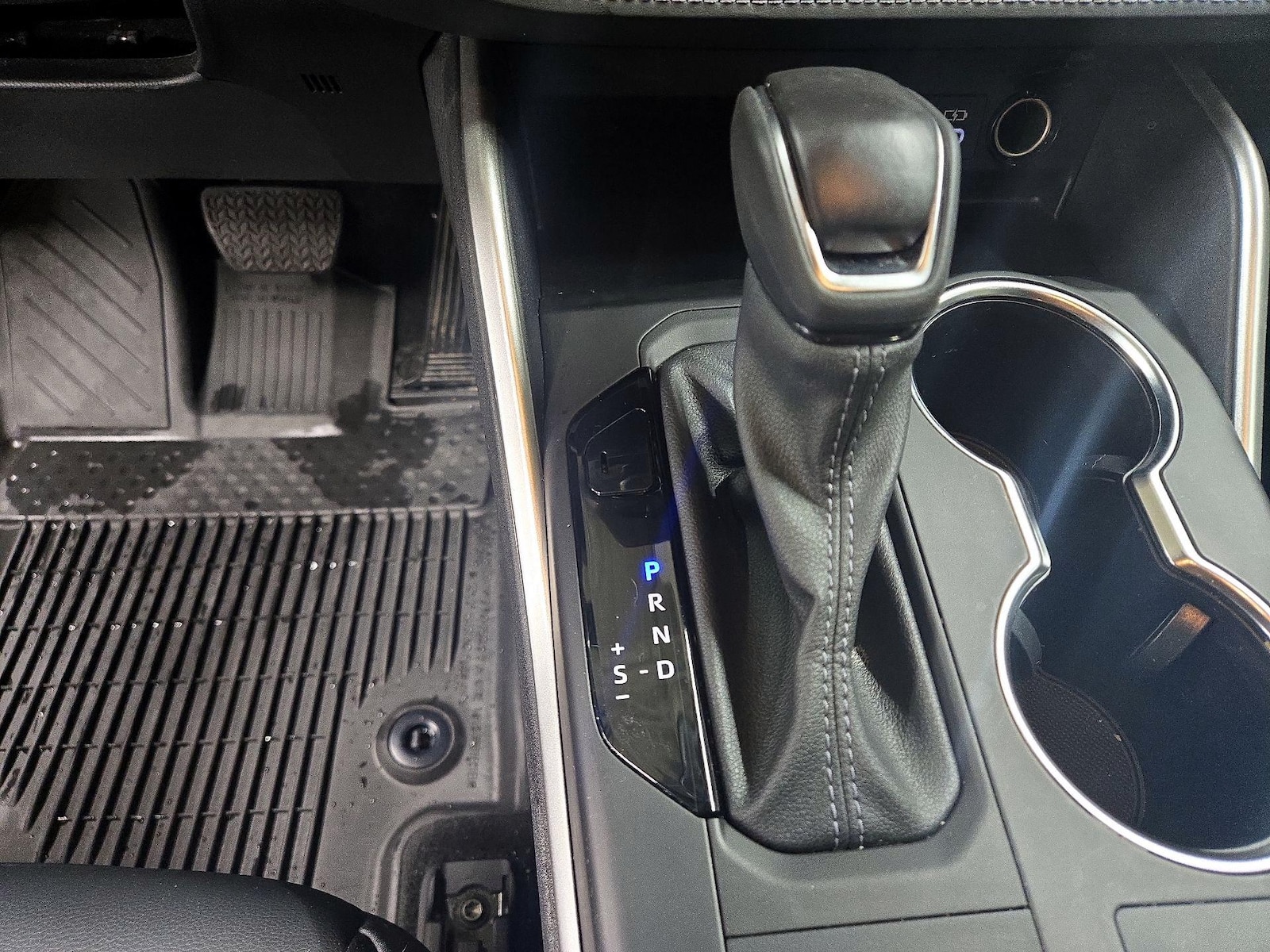 2024 Toyota Highlander XLE - Photo 18