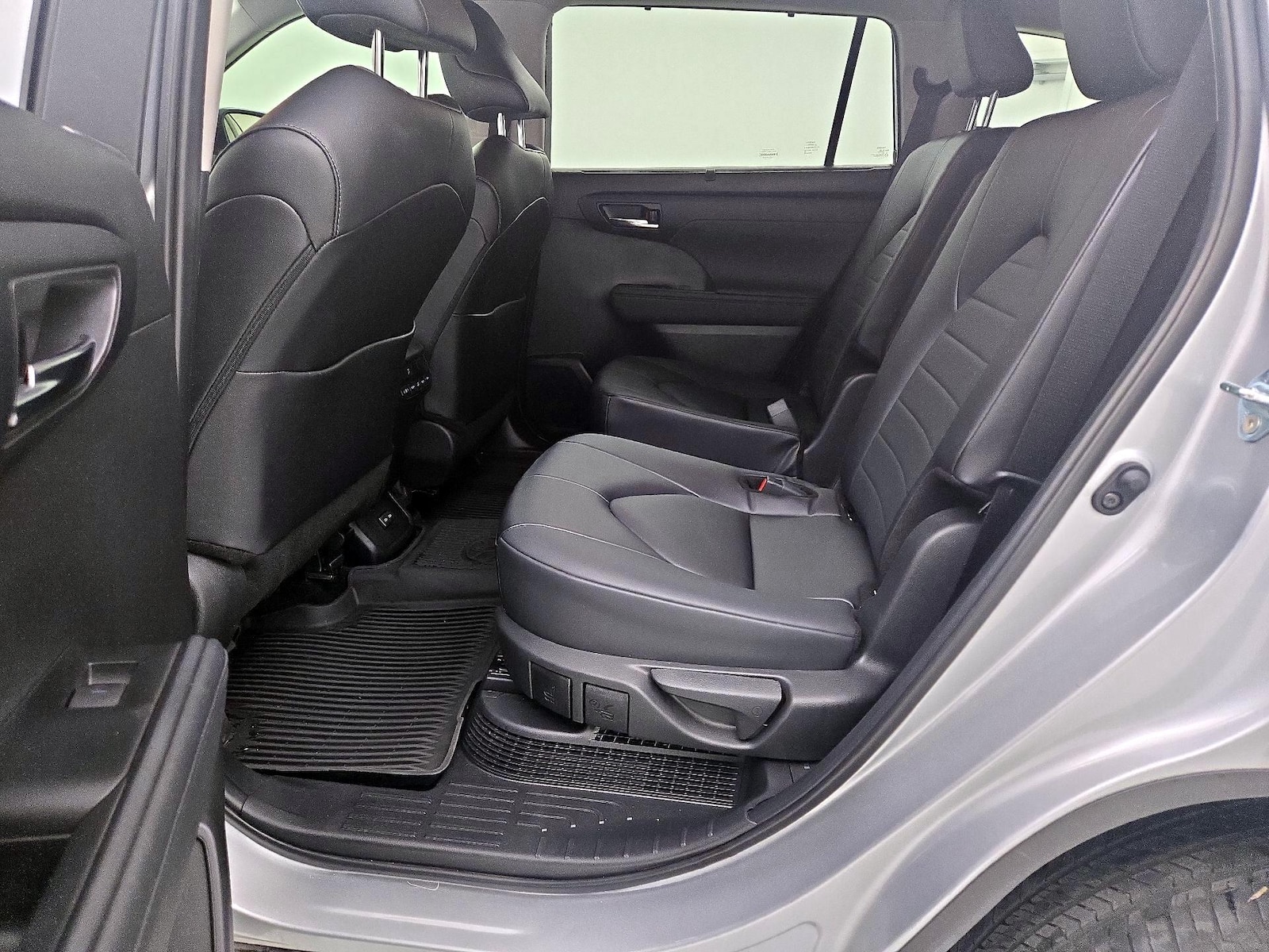 2024 Toyota Highlander XLE - Photo 20
