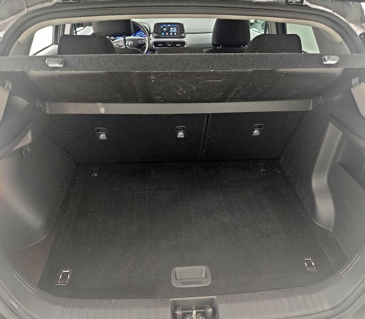 Trunk/Cargo (Seats Up)