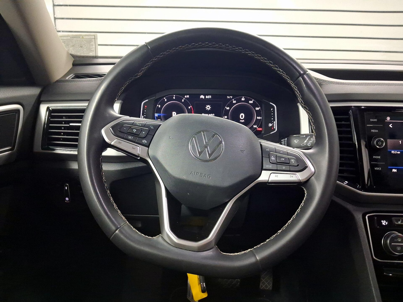 2022 Volkswagen Atlas SE w/Tech - Photo 11