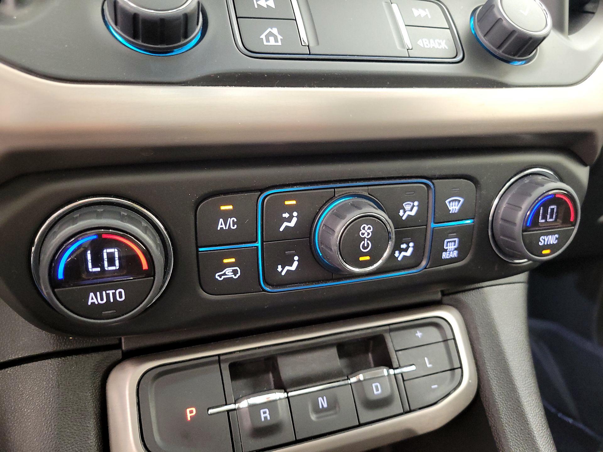 Thumbnail: 2023 GMC Acadia - 17