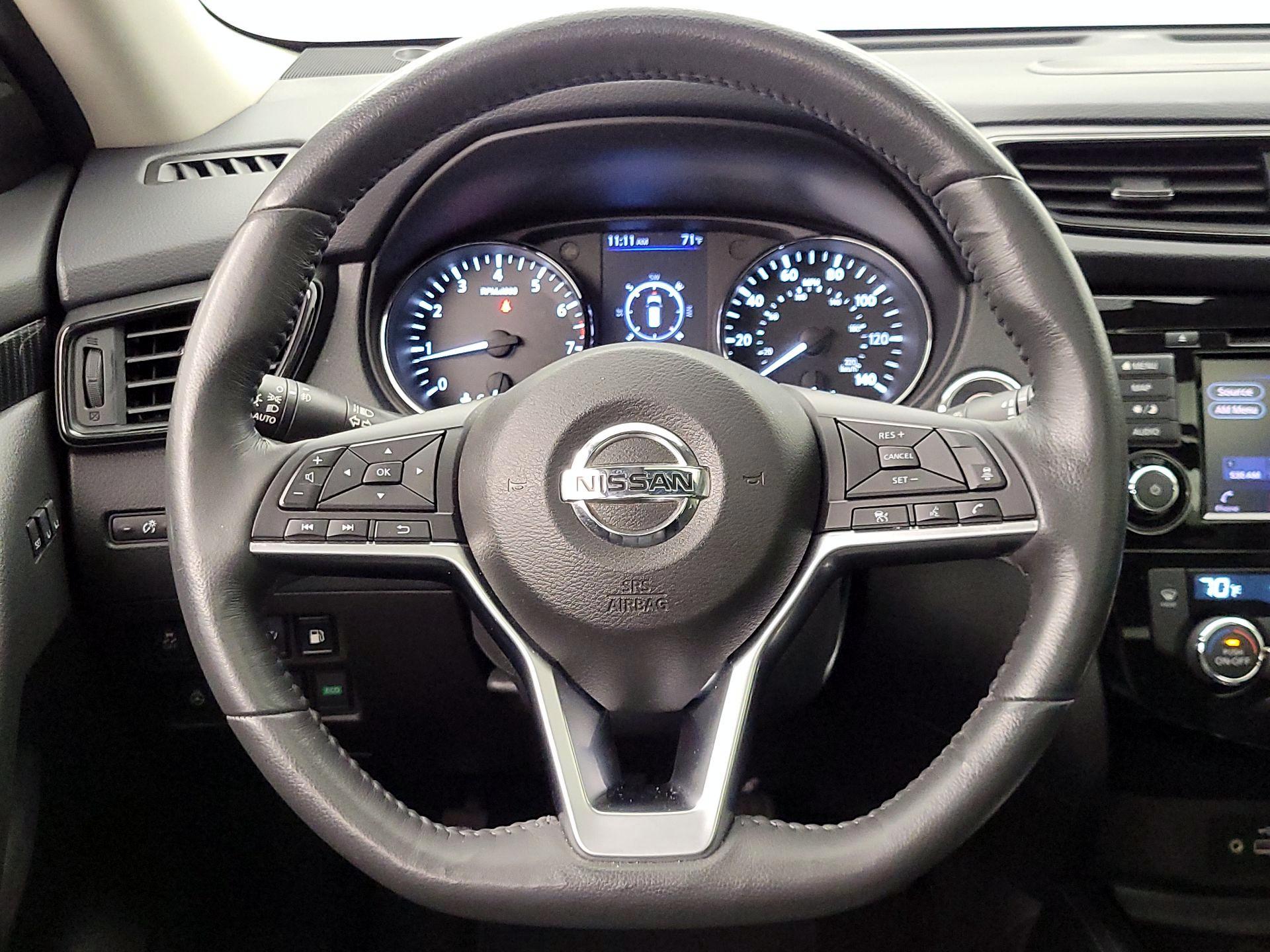 Thumbnail: 2018 Nissan Rogue - 10