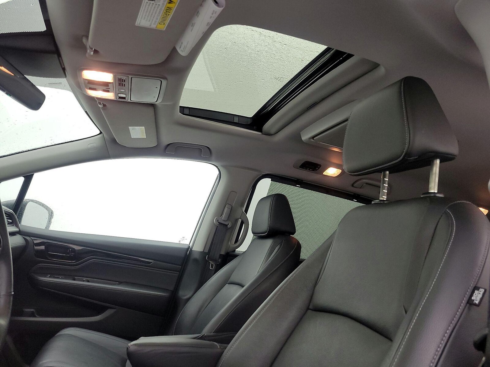 Sunroof(s) & Overhead Airbags