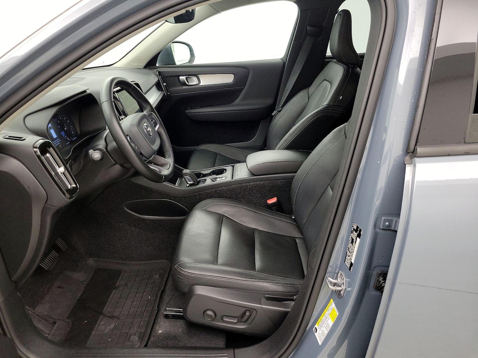 2020 Volvo XC40 Momentum - Photo 12