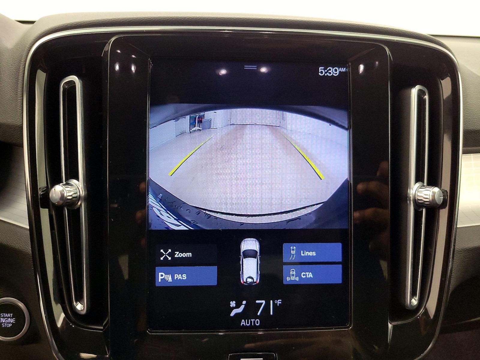 2020 Volvo XC40 Momentum - Photo 16