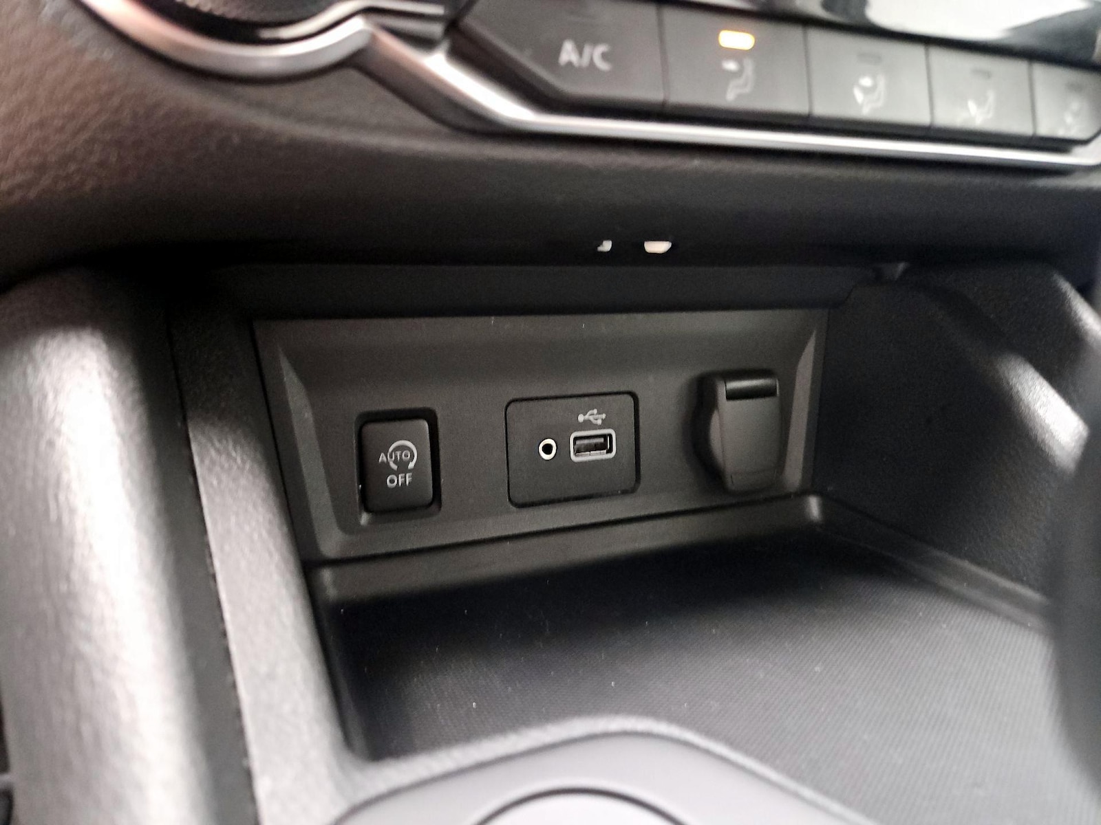 2024 Nissan Sentra S - Photo 19