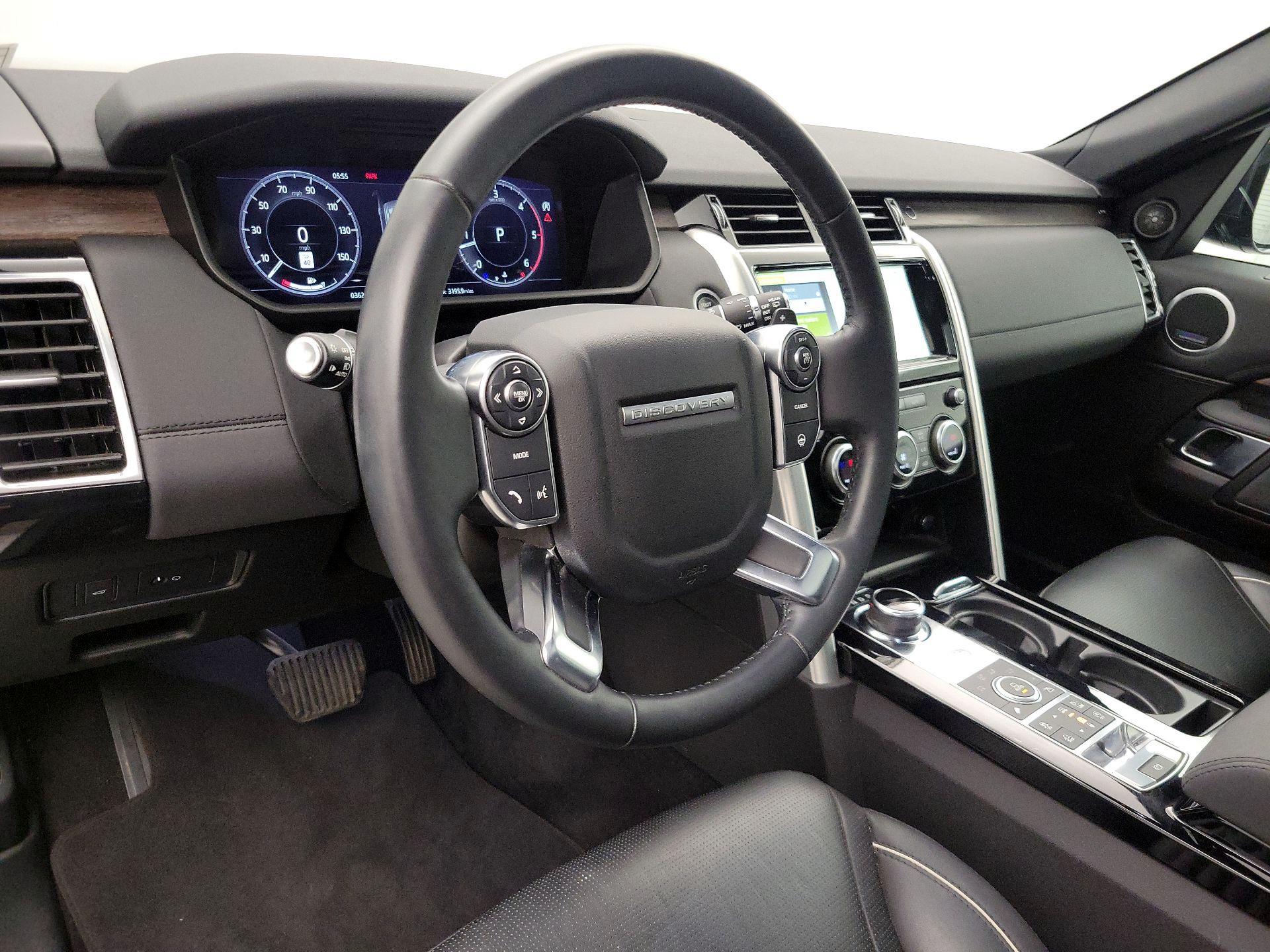 Thumbnail: 2018 Land Rover Discovery - 9