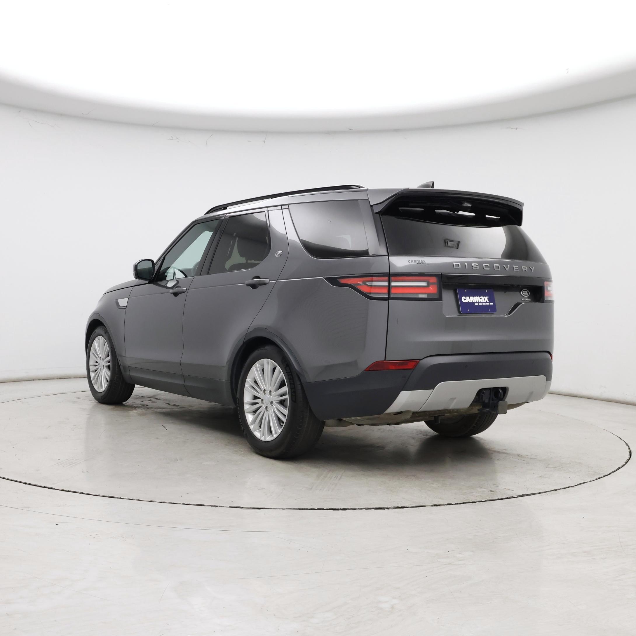 Thumbnail: 2018 Land Rover Discovery - 2