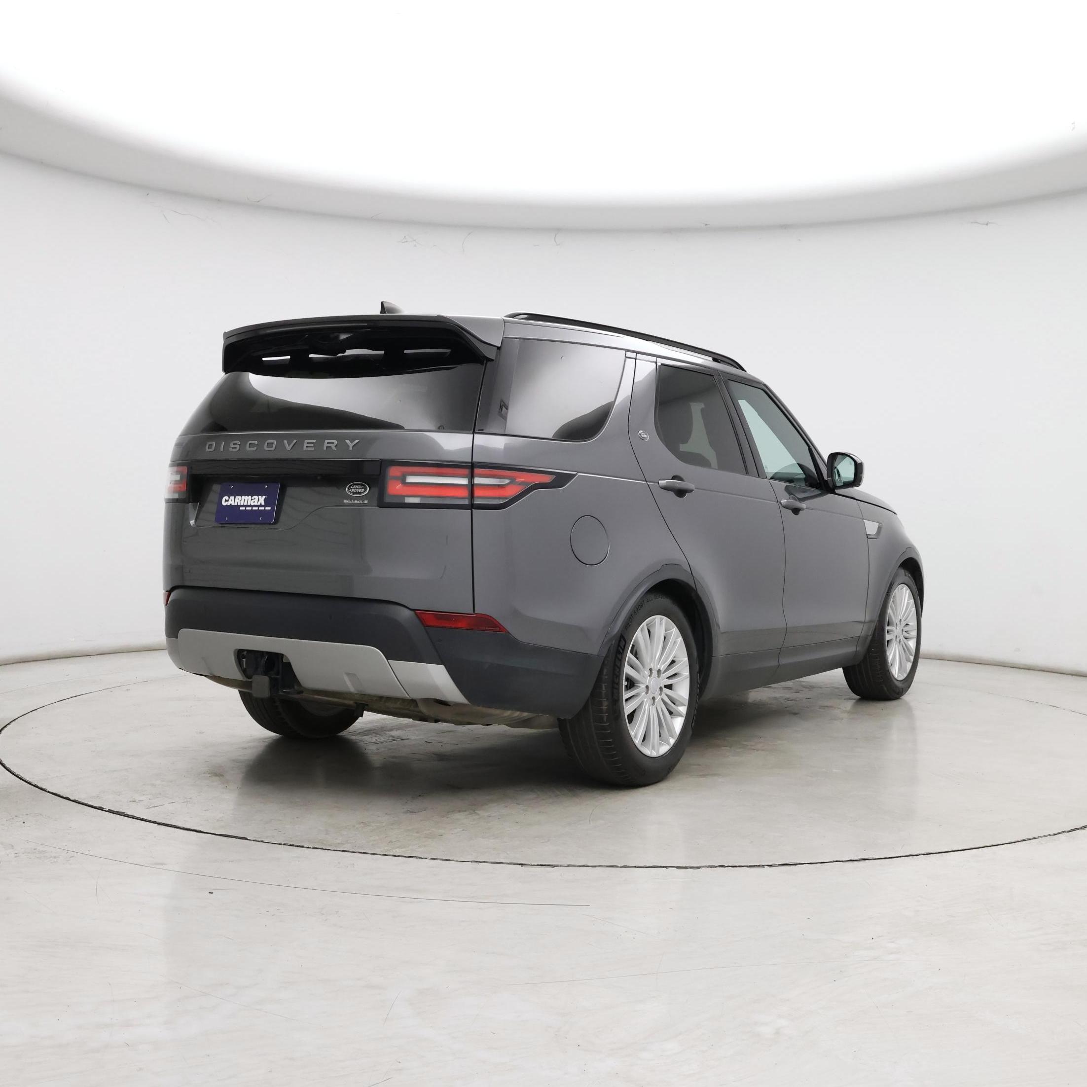 Thumbnail: 2018 Land Rover Discovery - 8