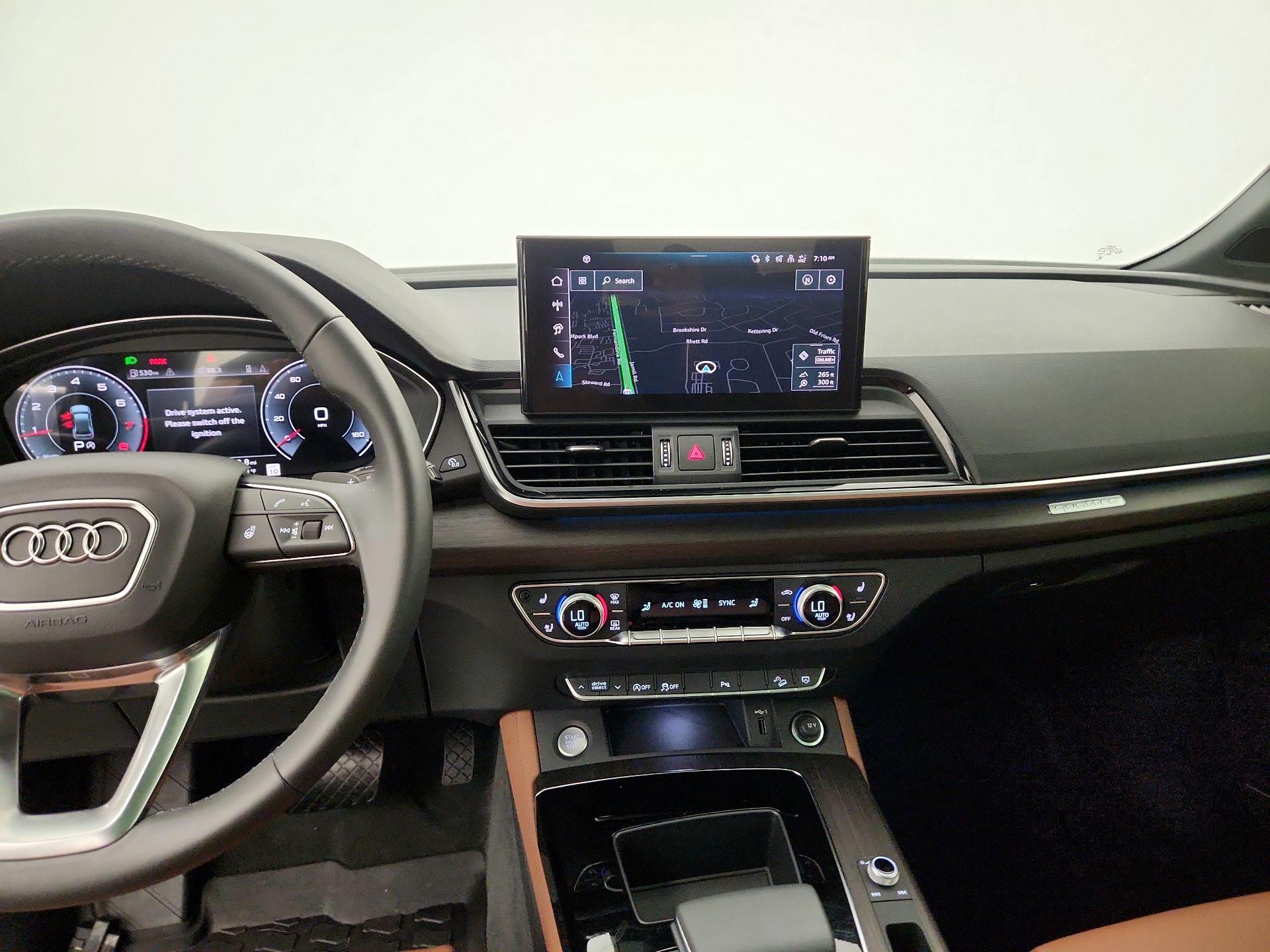 Thumbnail: 2025 Audi Q5 - 9