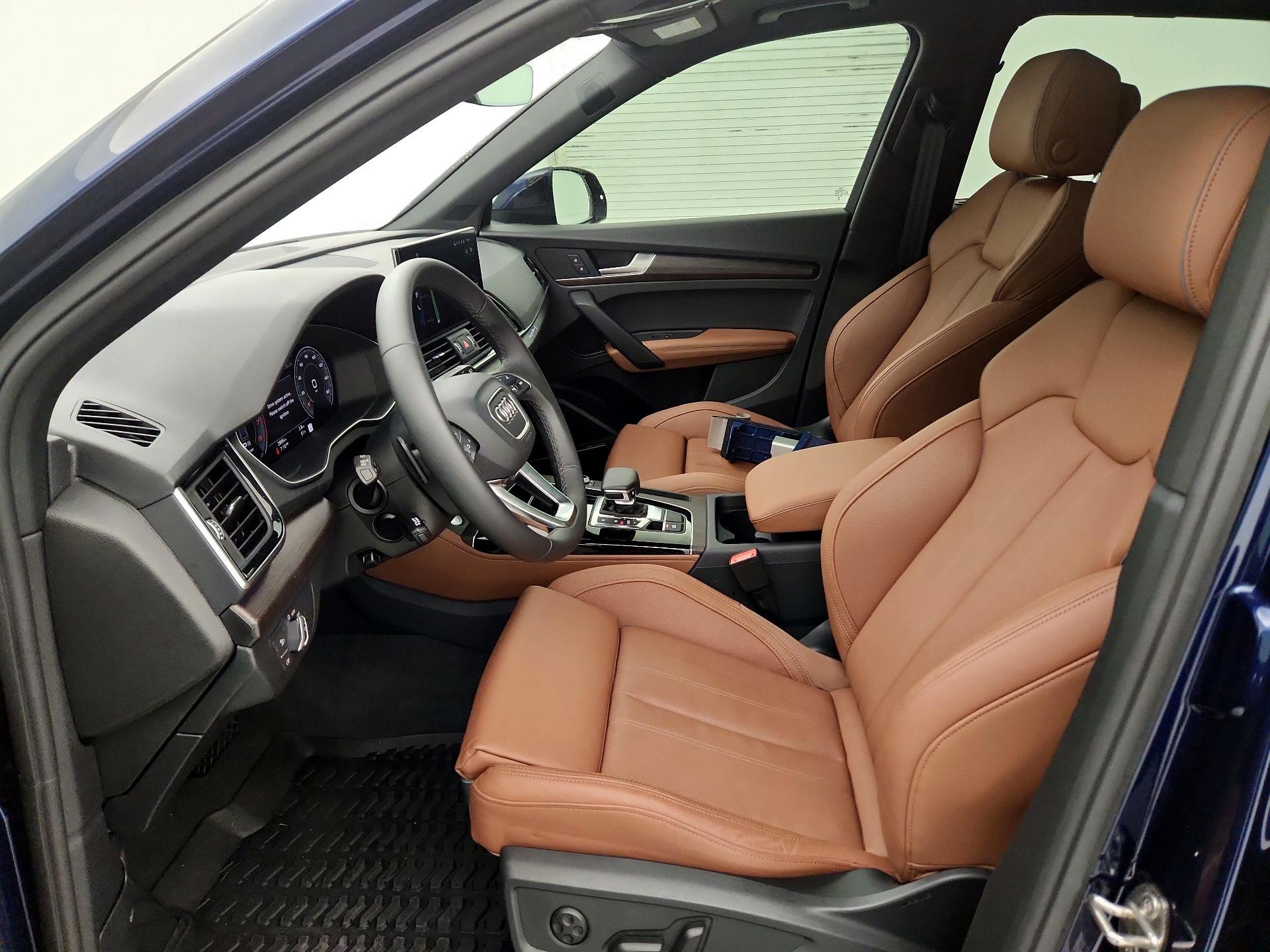 Thumbnail: 2025 Audi Q5 - 11